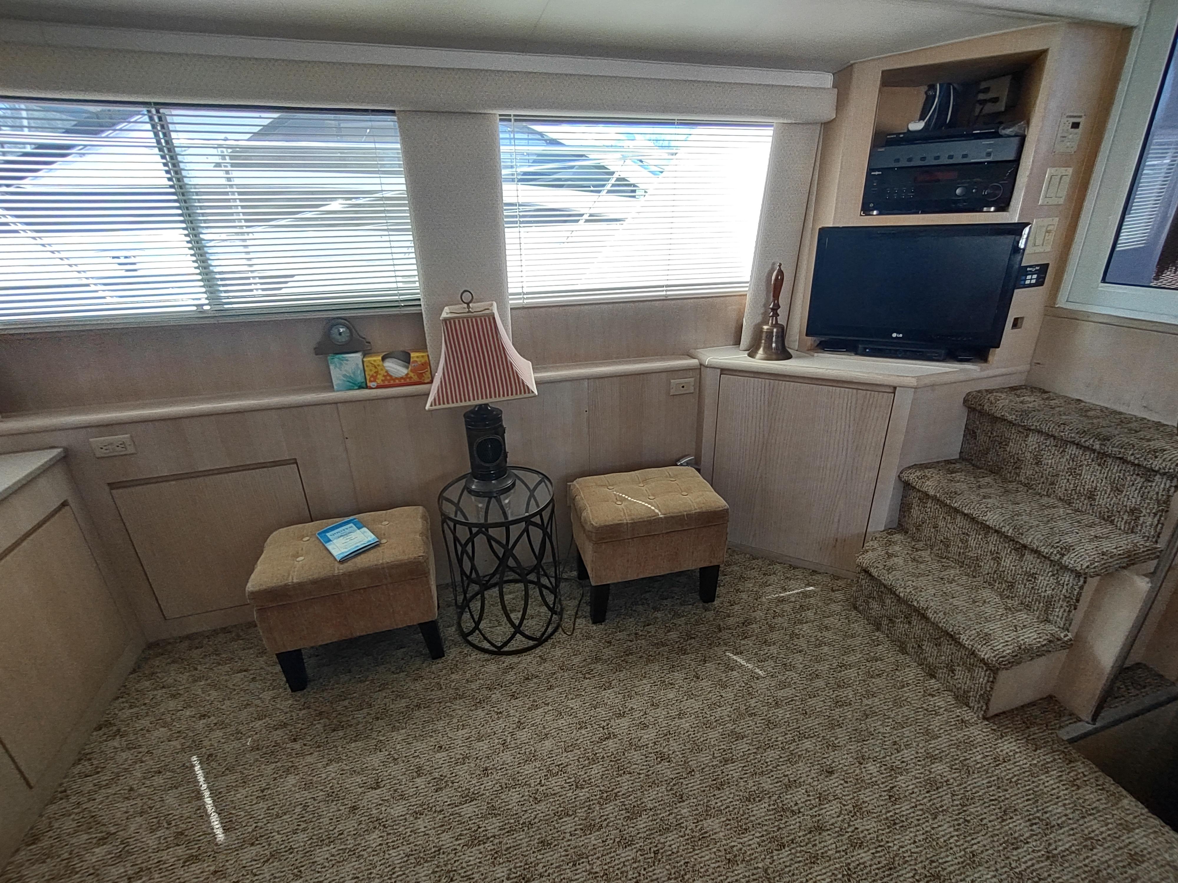 Hatteras-52 Cockpit Motor Yacht 1995 -OH-US-9363591 | Thumbnail