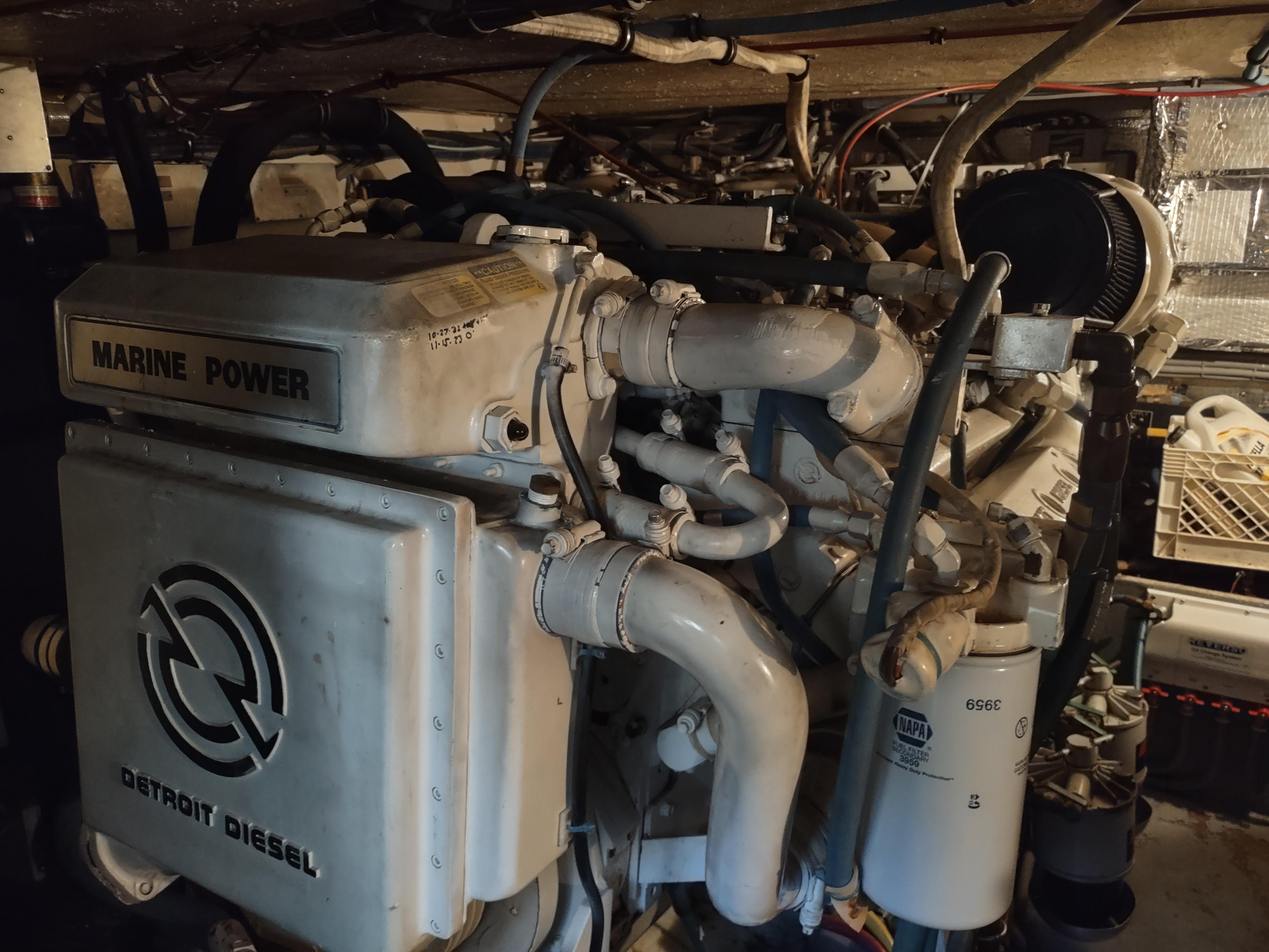 Hatteras-52 Cockpit Motor Yacht 1995 -OH-US-9363591 | Thumbnail