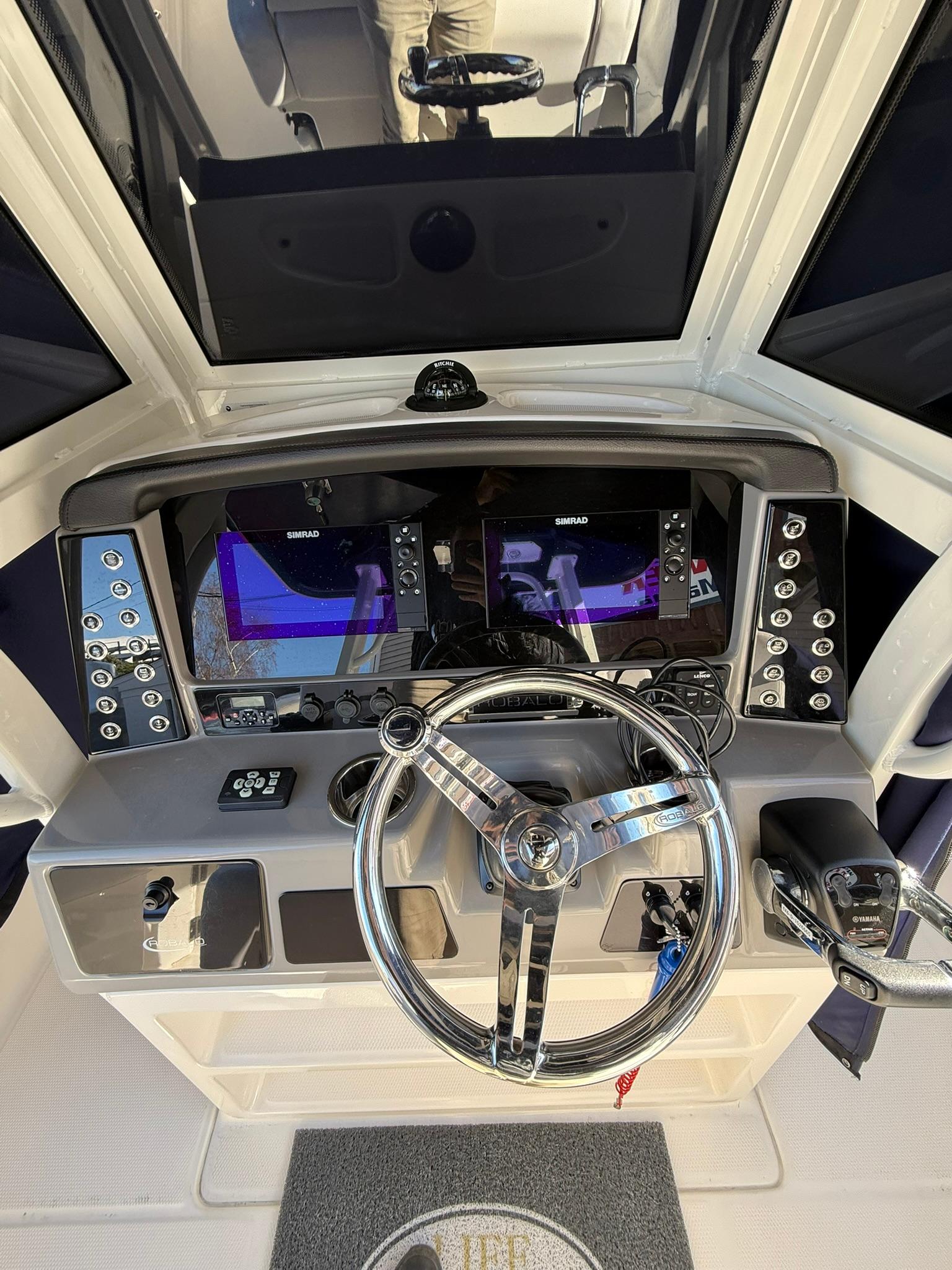 2019-robalo-r272-center-console-power-9753591-20250410073542598-1_XLARGE