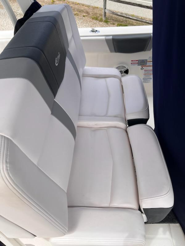 2019-robalo-r272-center-console-power-9753591-20250422124718527-1_XLARGE