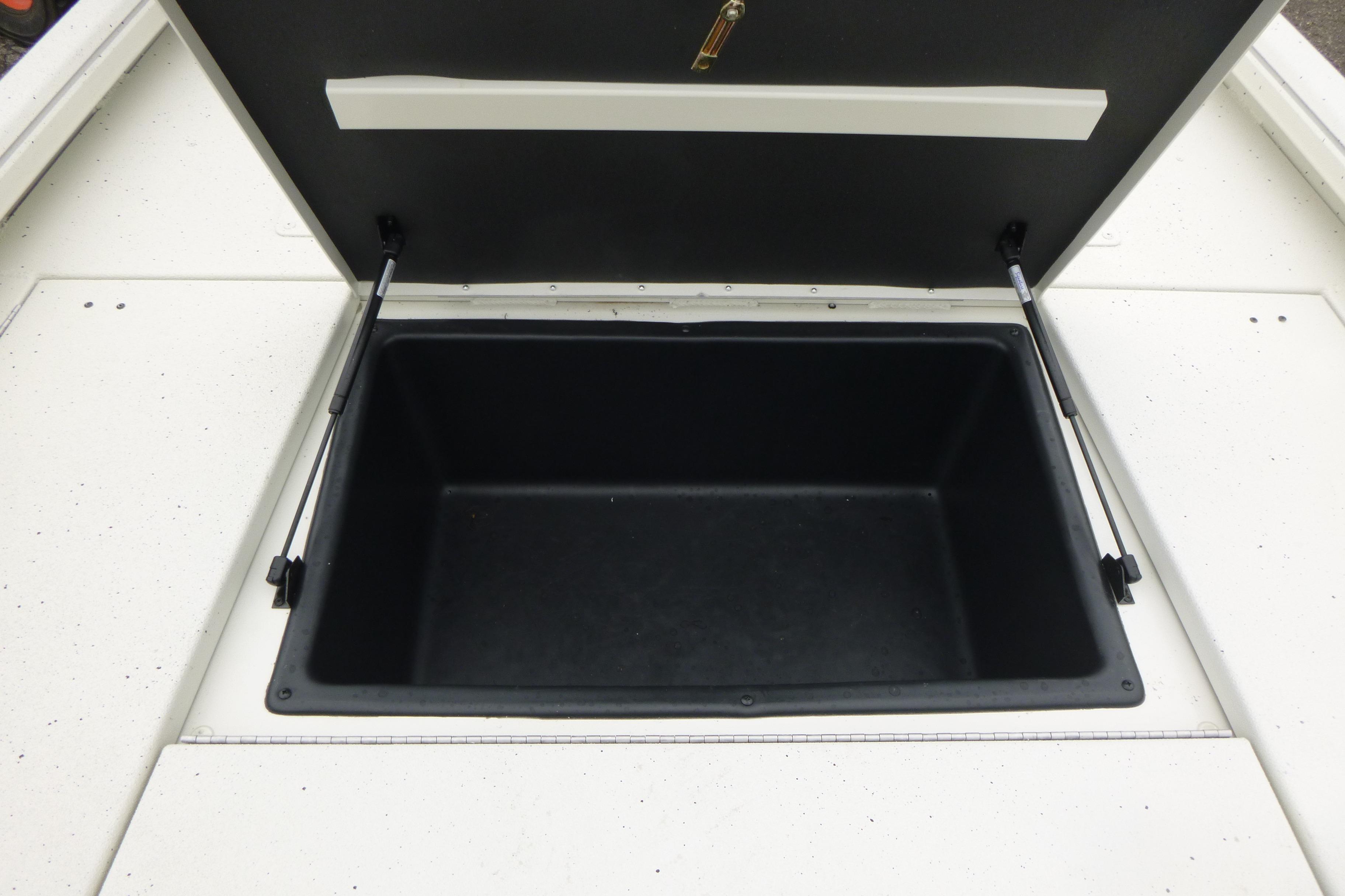 2025 Ranger RB210 Gallery