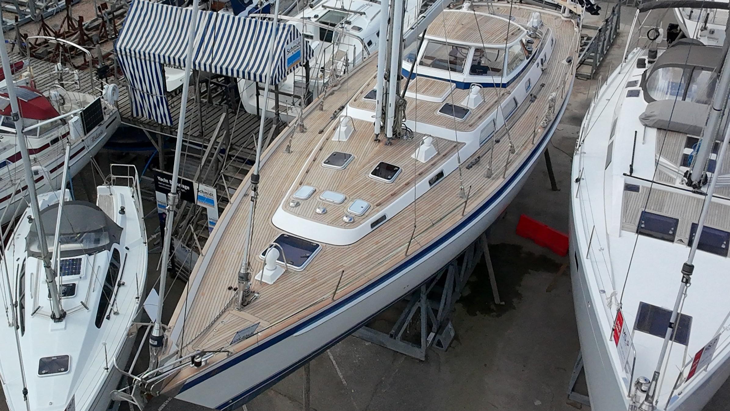 Hallberg-Rassy 62 for sale