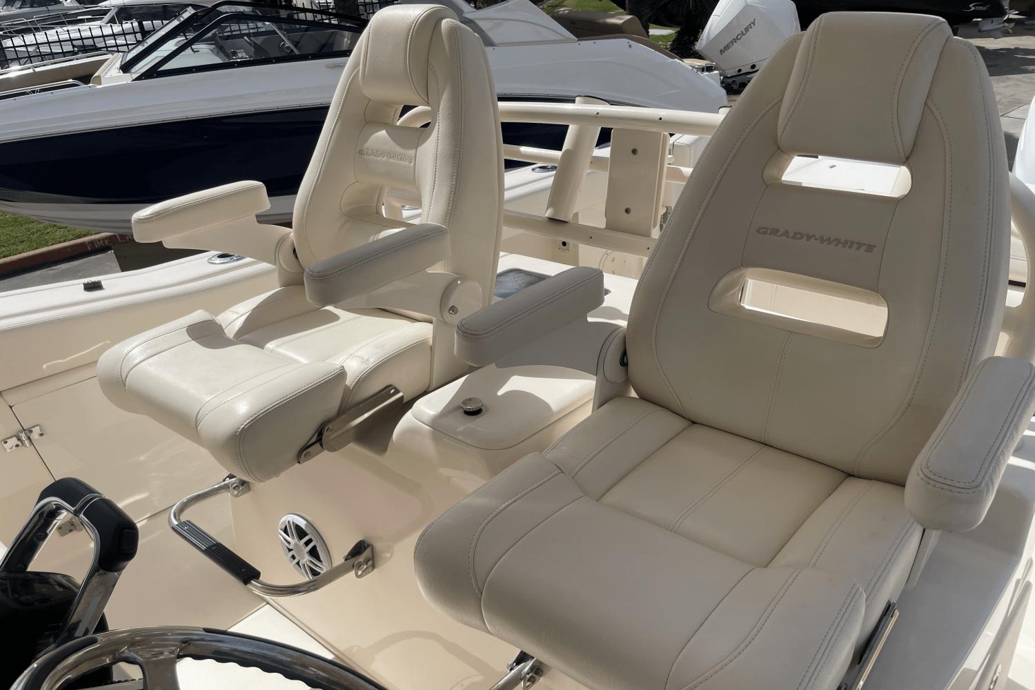 2020-grady-white-306-canyon-power-9713595-975419448-0-190320251407-17
