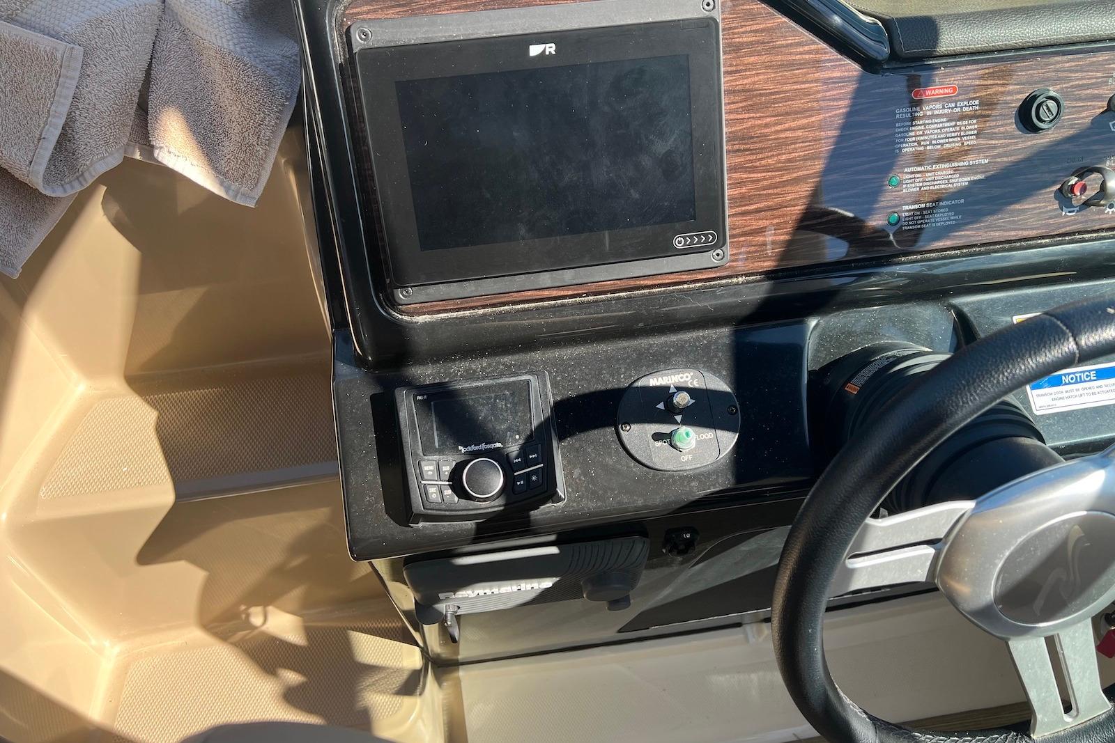 F 10537 PT Knot 10 Yacht Sales F 10537 PT Knot 10 Yacht Sales