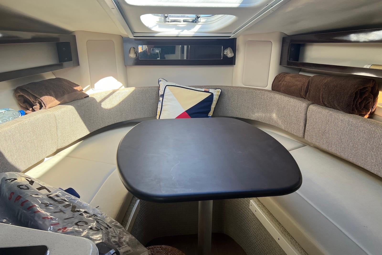 F 10537 PT Knot 10 Yacht Sales F 10537 PT Knot 10 Yacht Sales