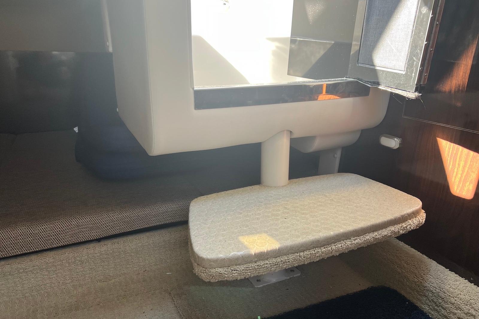 F 10537 PT Knot 10 Yacht Sales F 10537 PT Knot 10 Yacht Sales