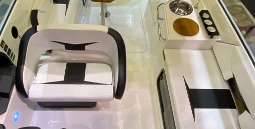 Hanover-305 Outboard Black & White T-Top Edition 2025-Ready for Immediate Delivery FL-US-9663599 | Thumbnail
