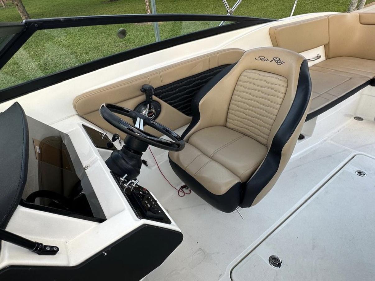 F 8514 KG Knot 10 Yacht Sales