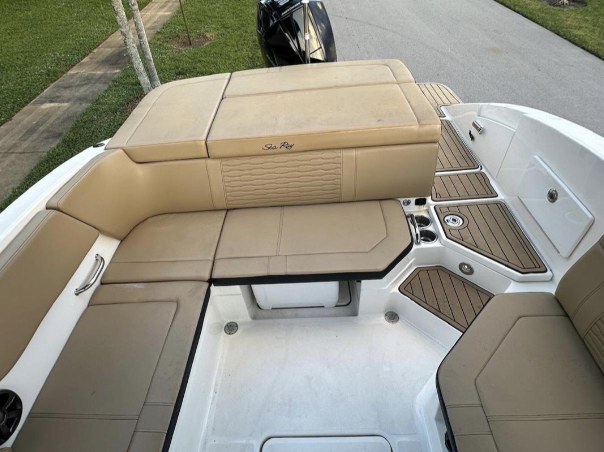 F 8514 KG Knot 10 Yacht Sales