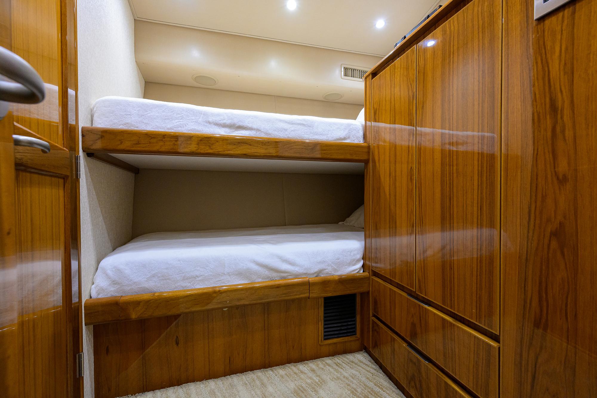 Just Chillin Yacht Photos Pics Viking 76 JUST CHILLIN - Forward Port Stateroom Bunks