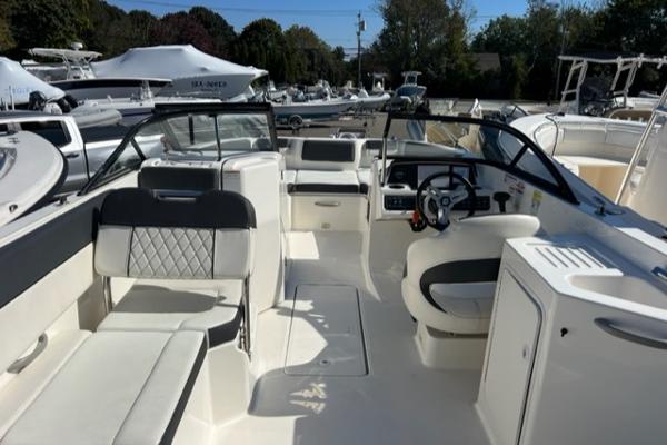 22' Bayliner, Listing Number 100915666, - Photo No. 7