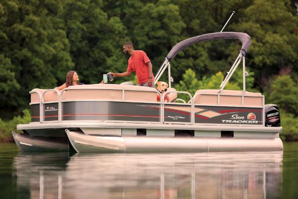 2019 Sun Tracker boat for sale, model of the boat is Party Barge 18 DLX & Image # 6 of 23