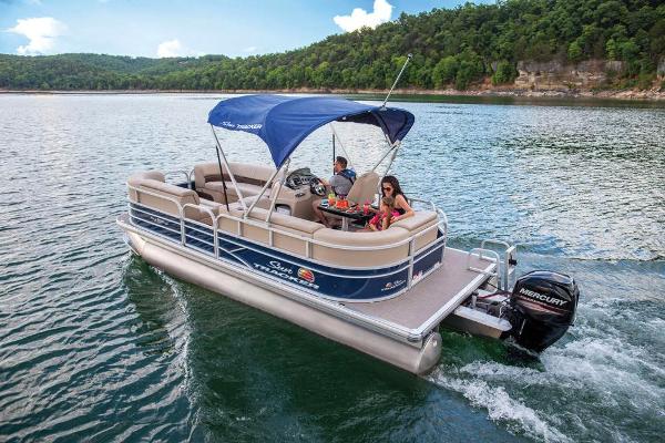 2019 Sun Tracker boat for sale, model of the boat is Party Barge 20 DLX & Image # 6 of 19