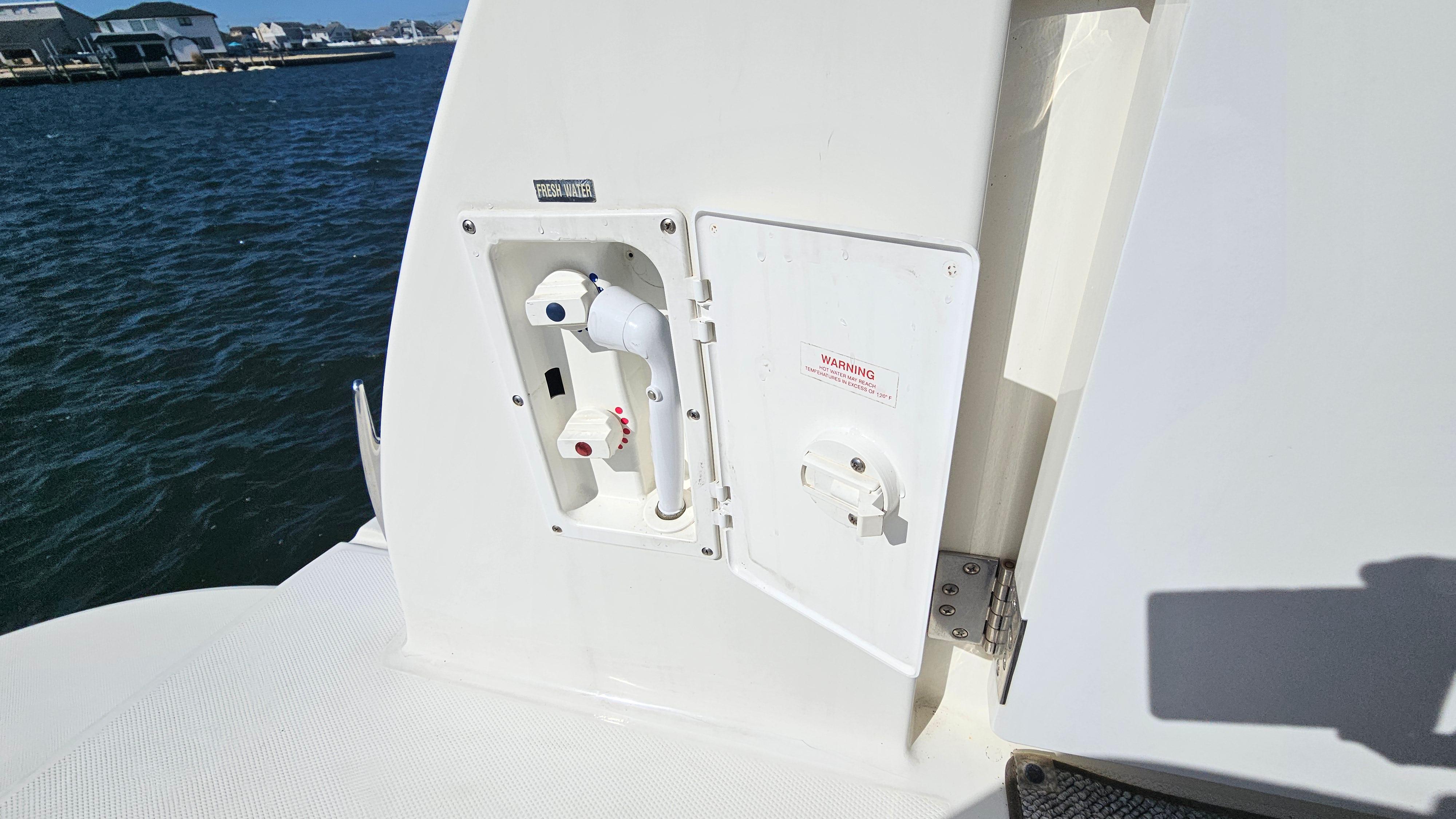 2003-sea-ray-410-express-cruiser--power-9743619-20250401131742778-1_XLARGE