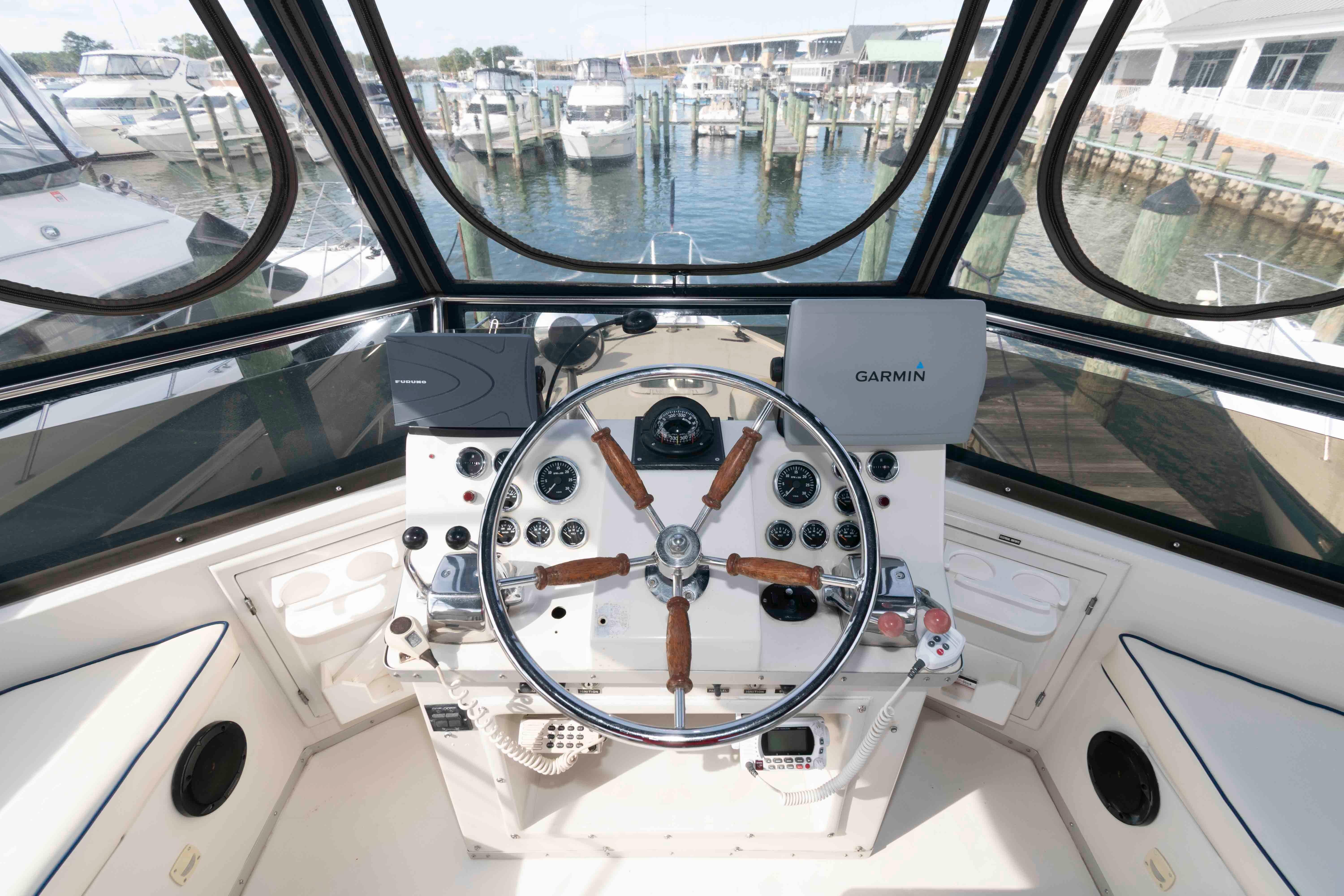 M 9703 TW Knot 10 Yacht Sales M 9703 TW Knot 10 Yacht Sales