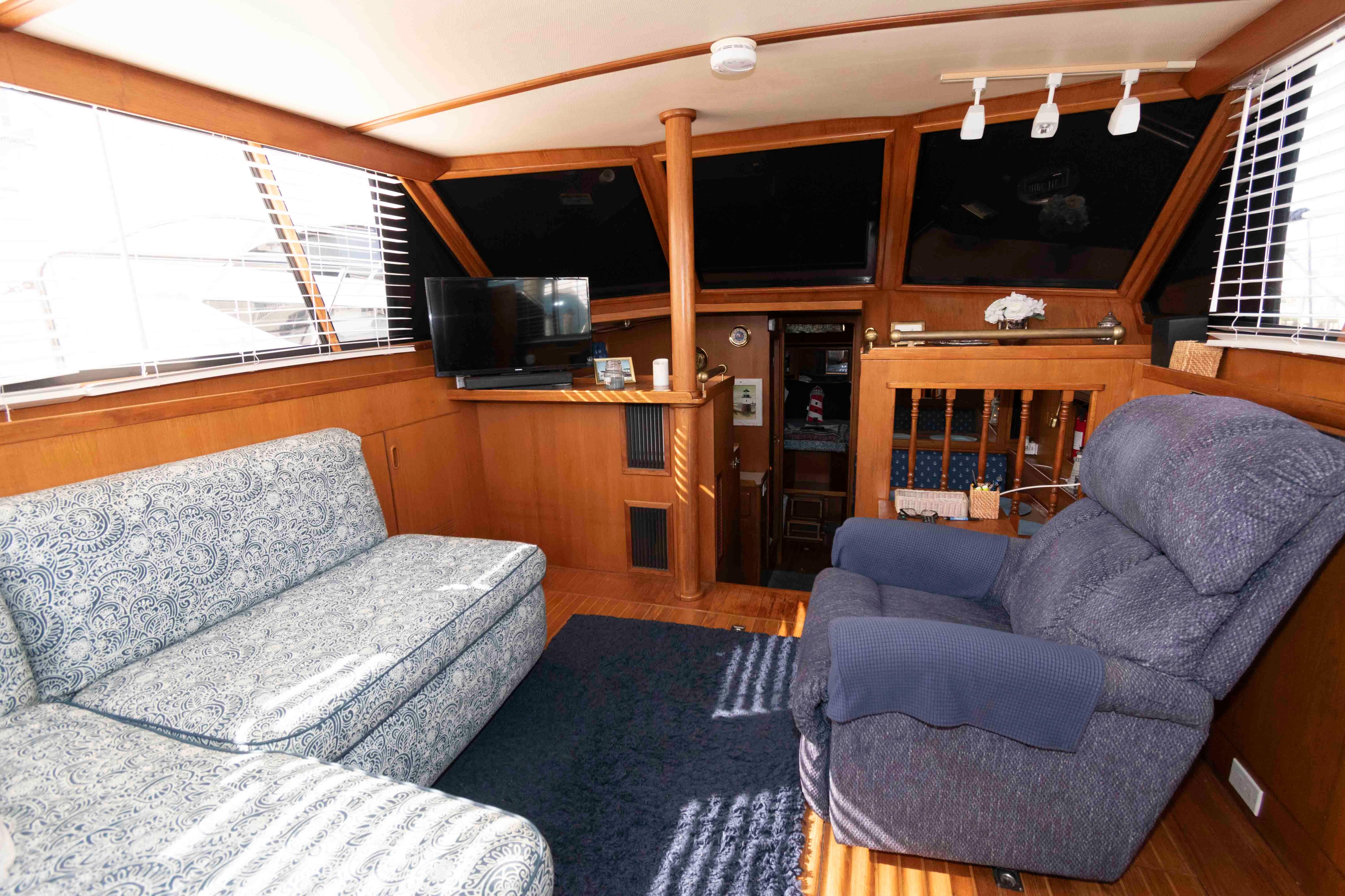 M 9703 TW Knot 10 Yacht Sales M 9703 TW Knot 10 Yacht Sales