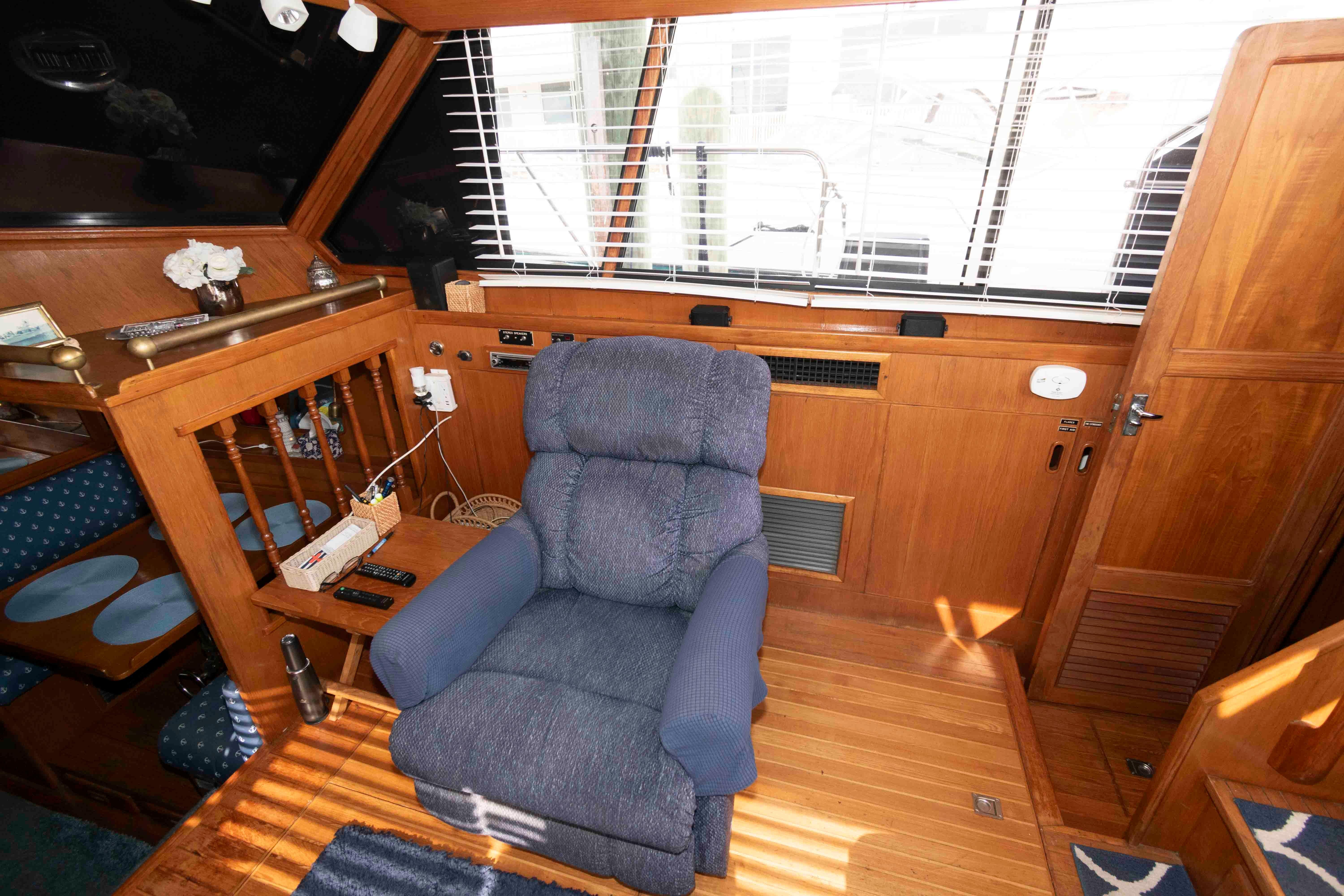 M 9703 TW Knot 10 Yacht Sales M 9703 TW Knot 10 Yacht Sales