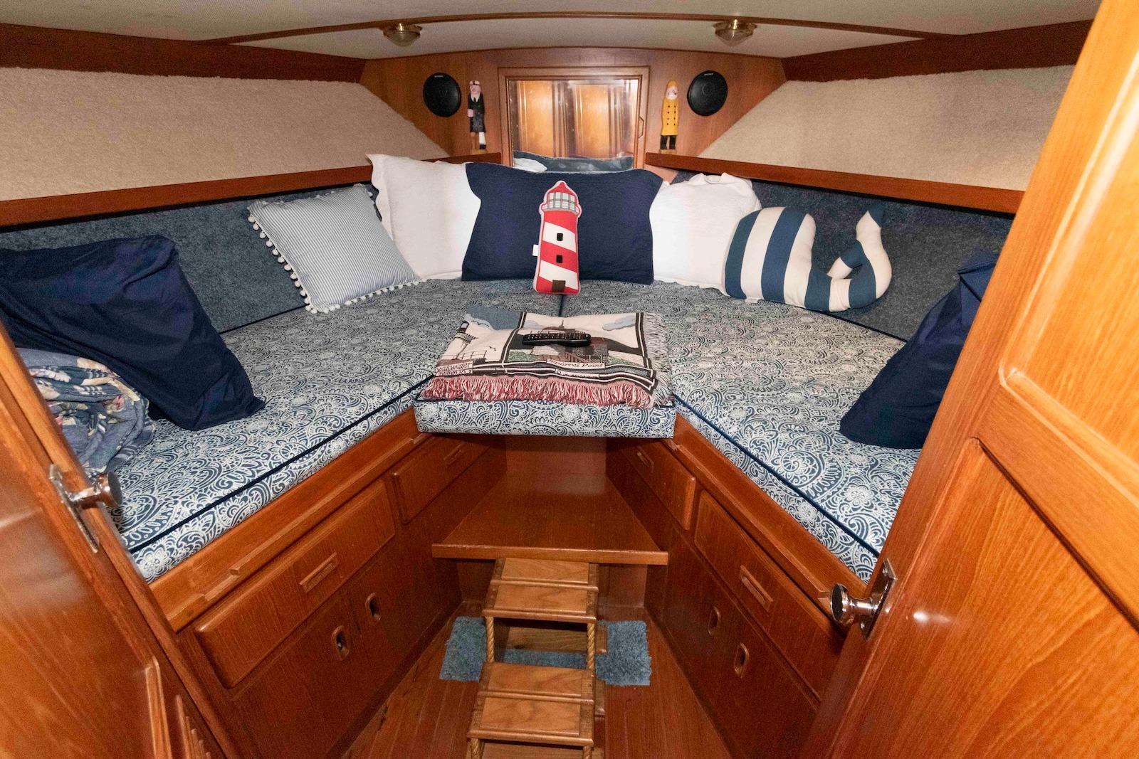 M 9703 TW Knot 10 Yacht Sales M 9703 TW Knot 10 Yacht Sales