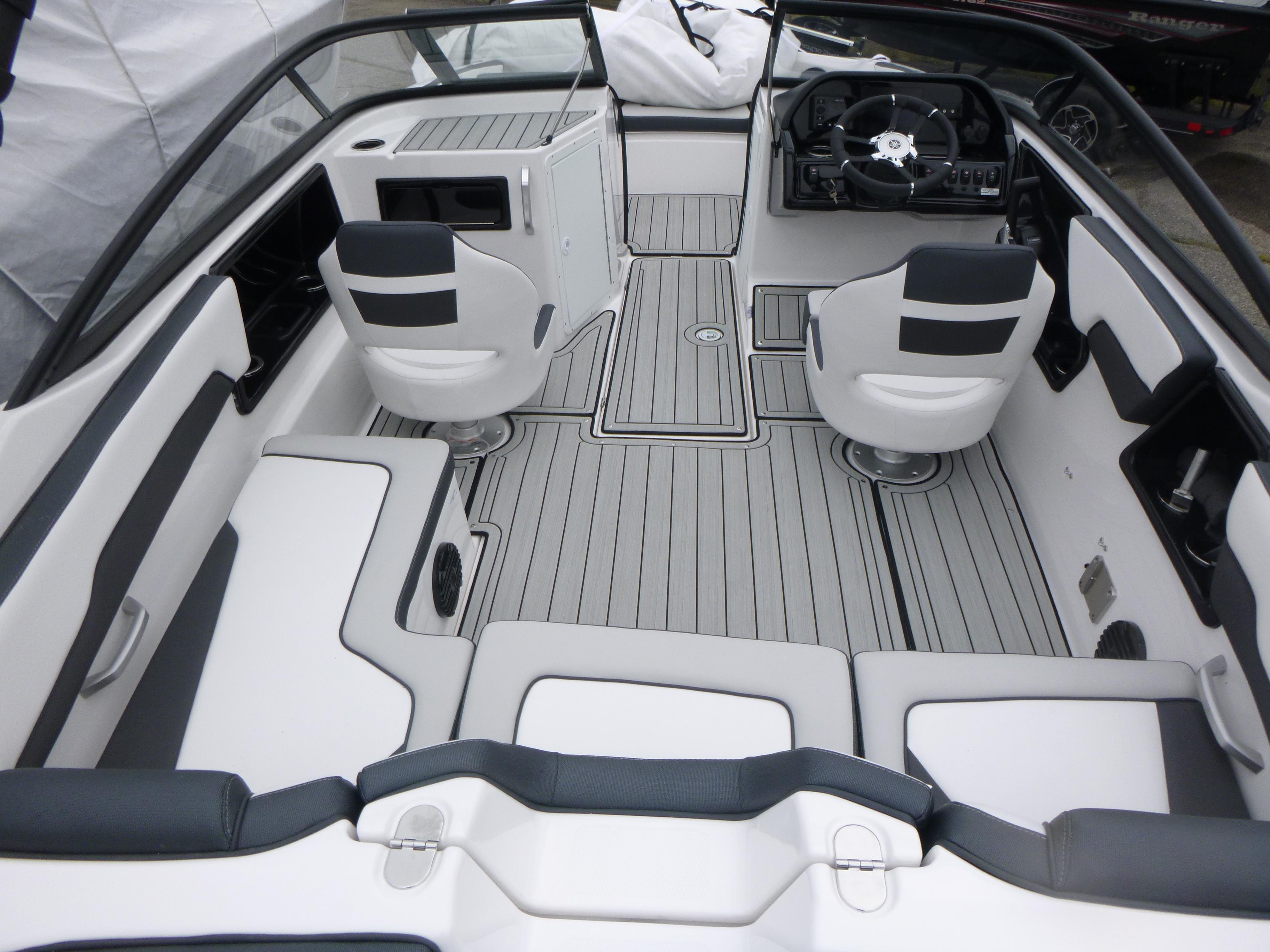 2025 Yamaha Boats 195S Gallery