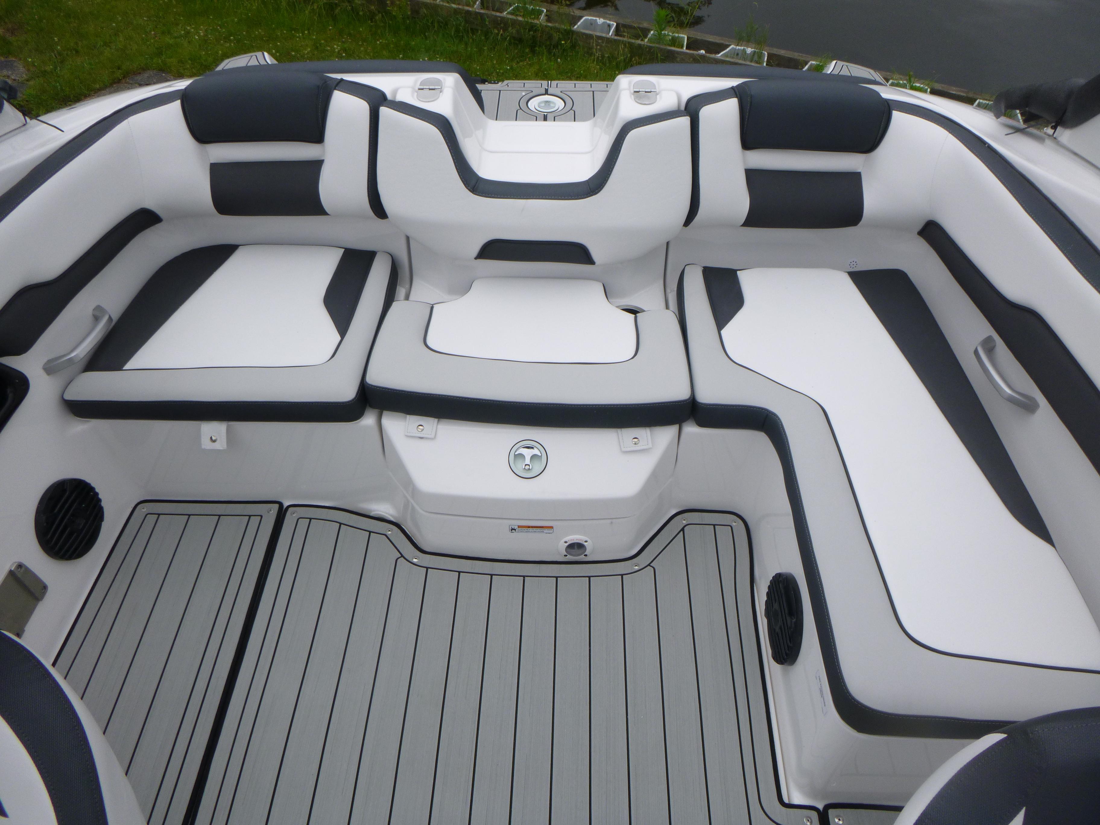 2025 Yamaha Boats 195S Gallery