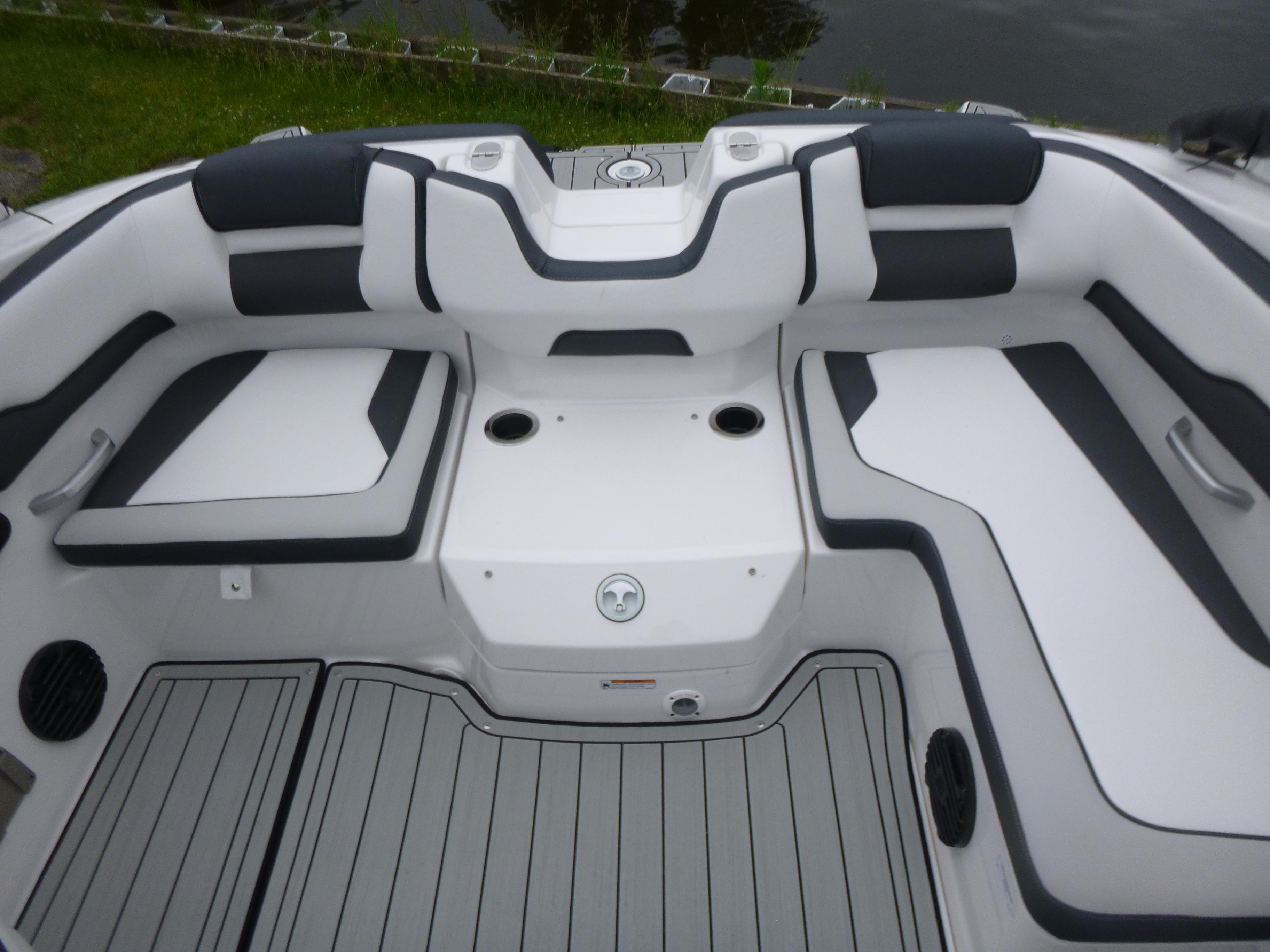 2025 Yamaha Boats 195S Gallery