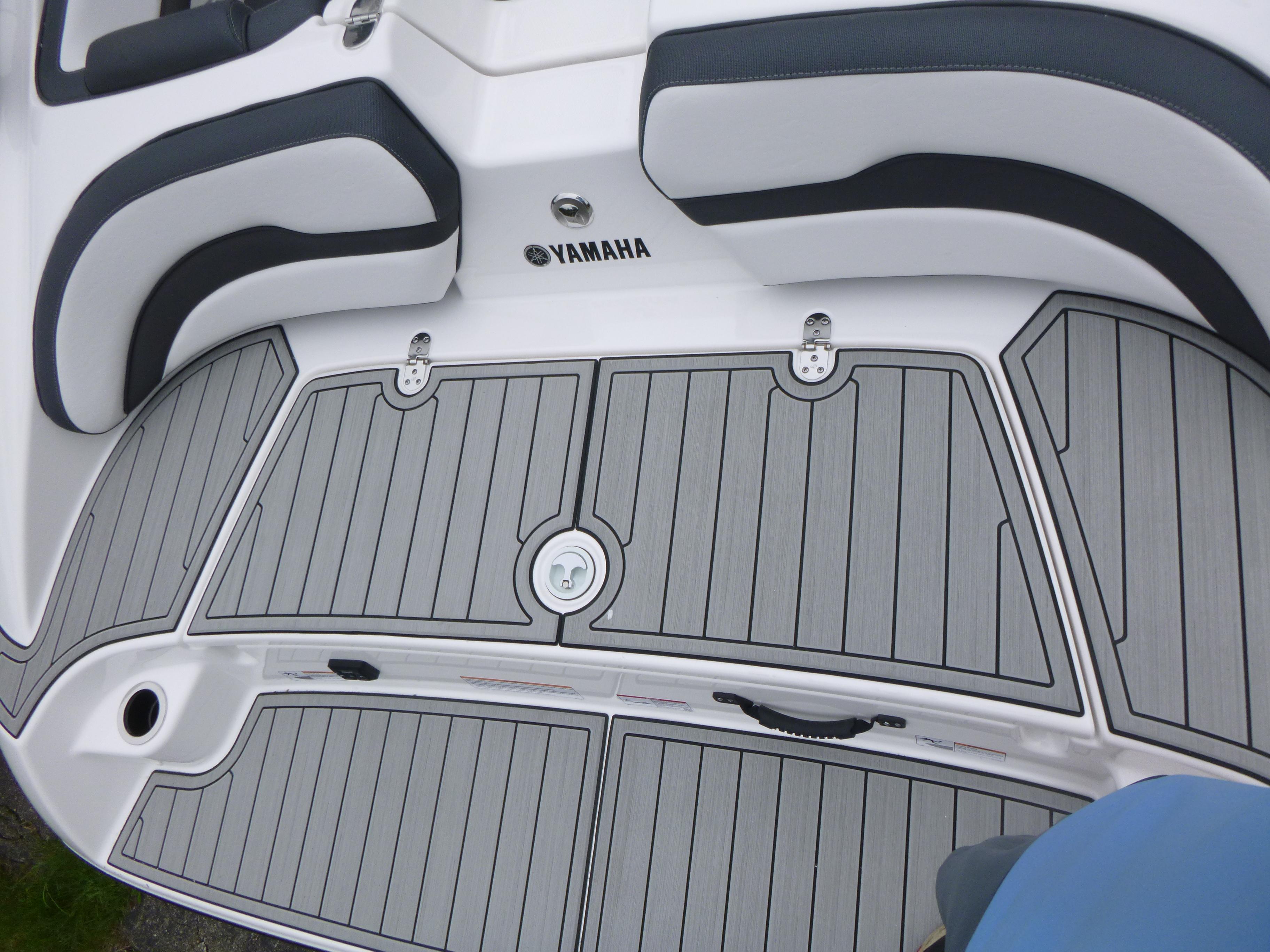 2025 Yamaha Boats 195S Gallery