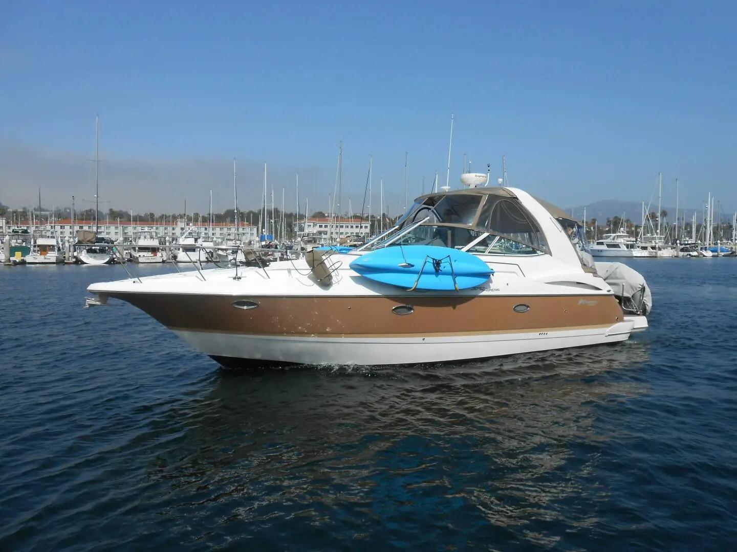 37′ Cruisers 2006 Yacht for Sale