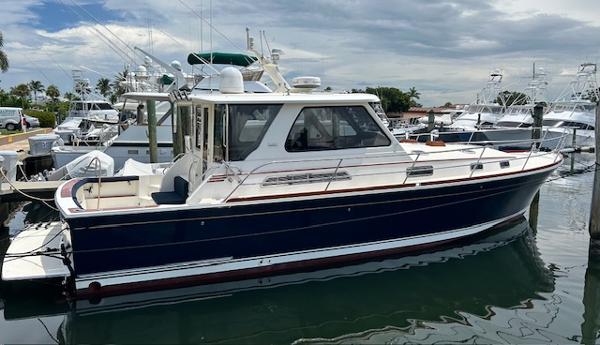 Photo of 2004 Sabre 42'
