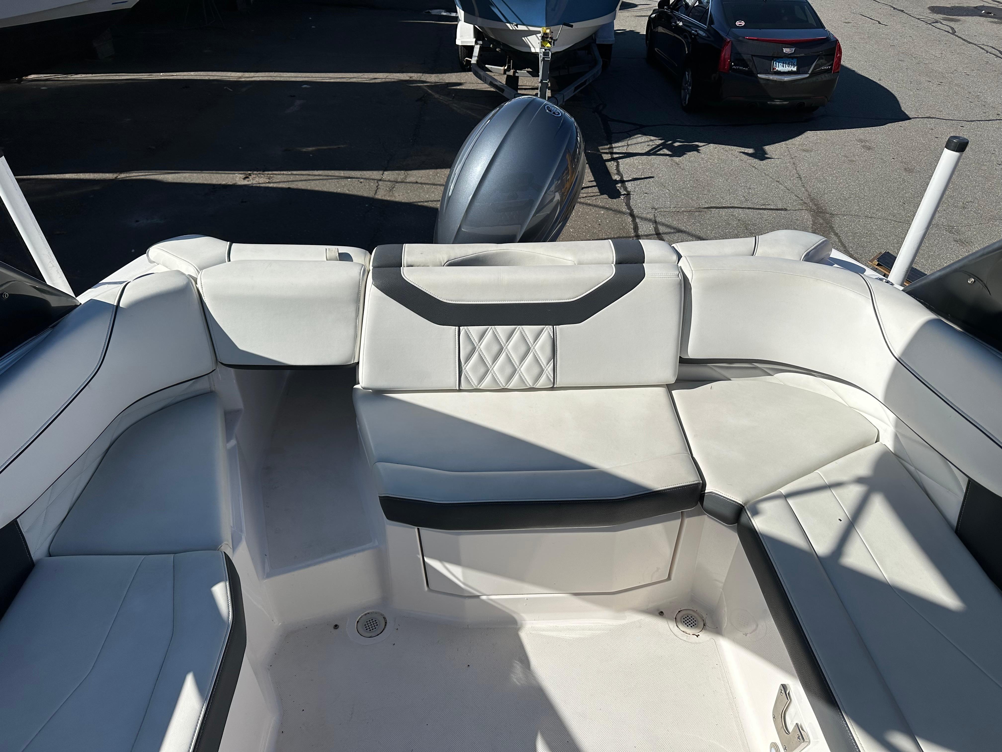 2018 Regal 23 OBX-11