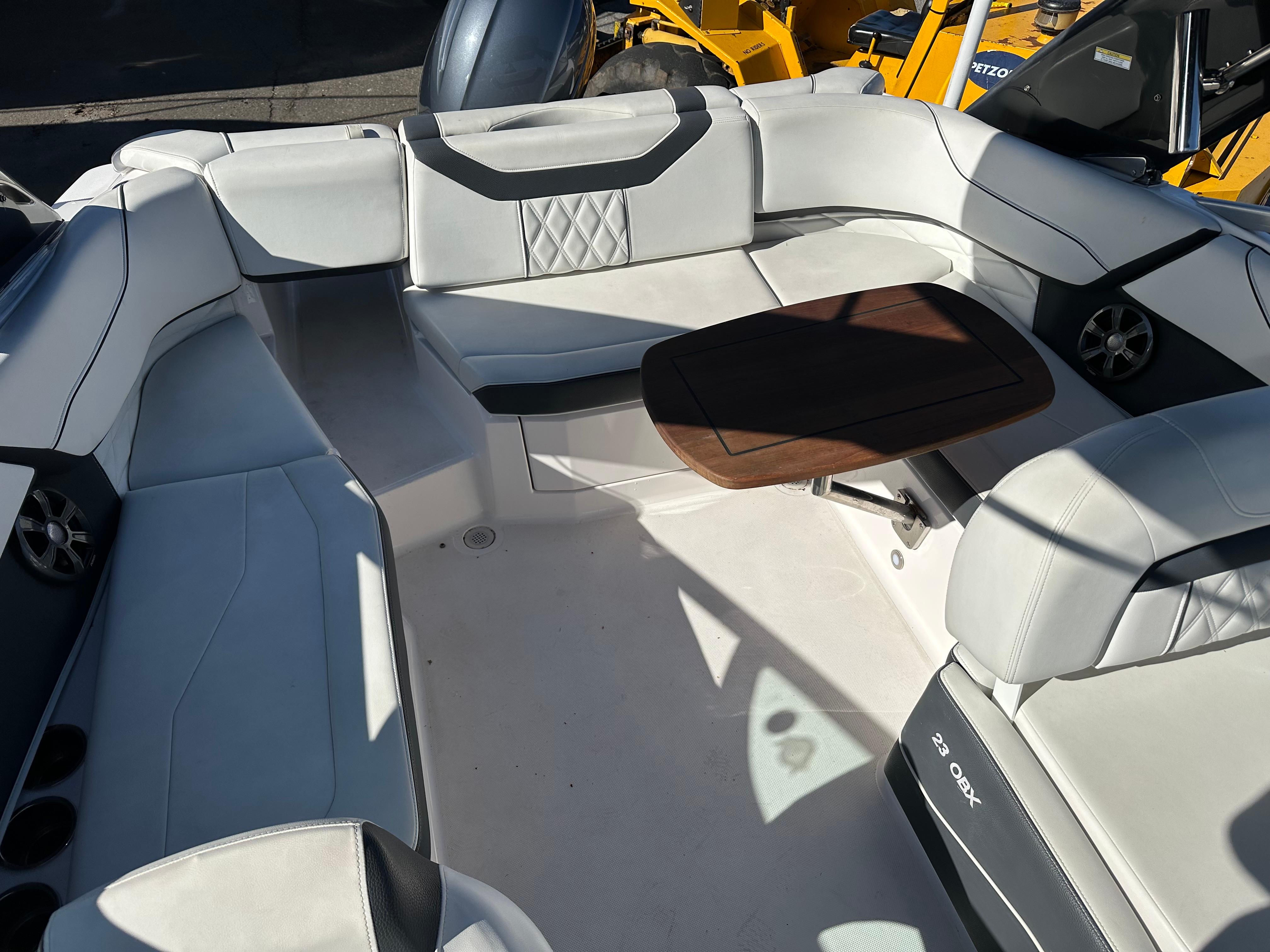 2018 Regal 23 OBX-14