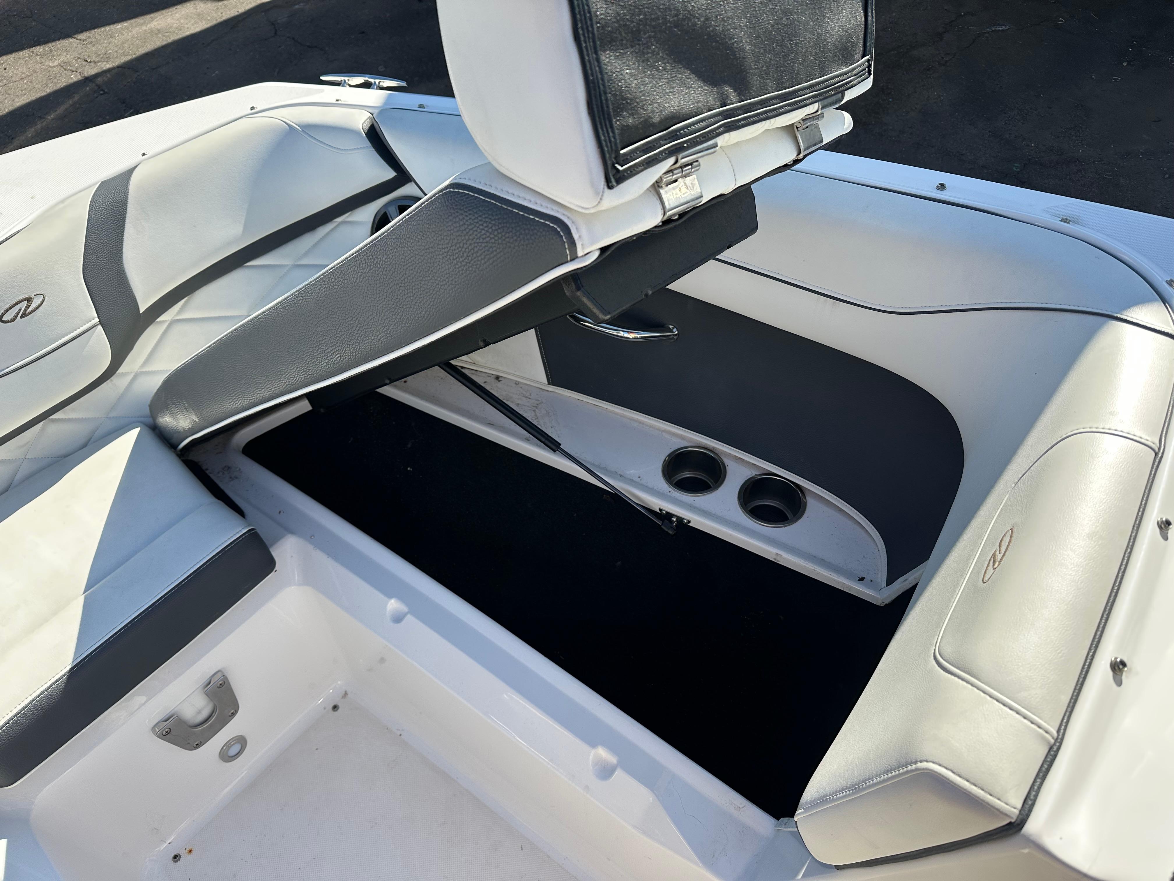 2018 Regal 23 OBX-32