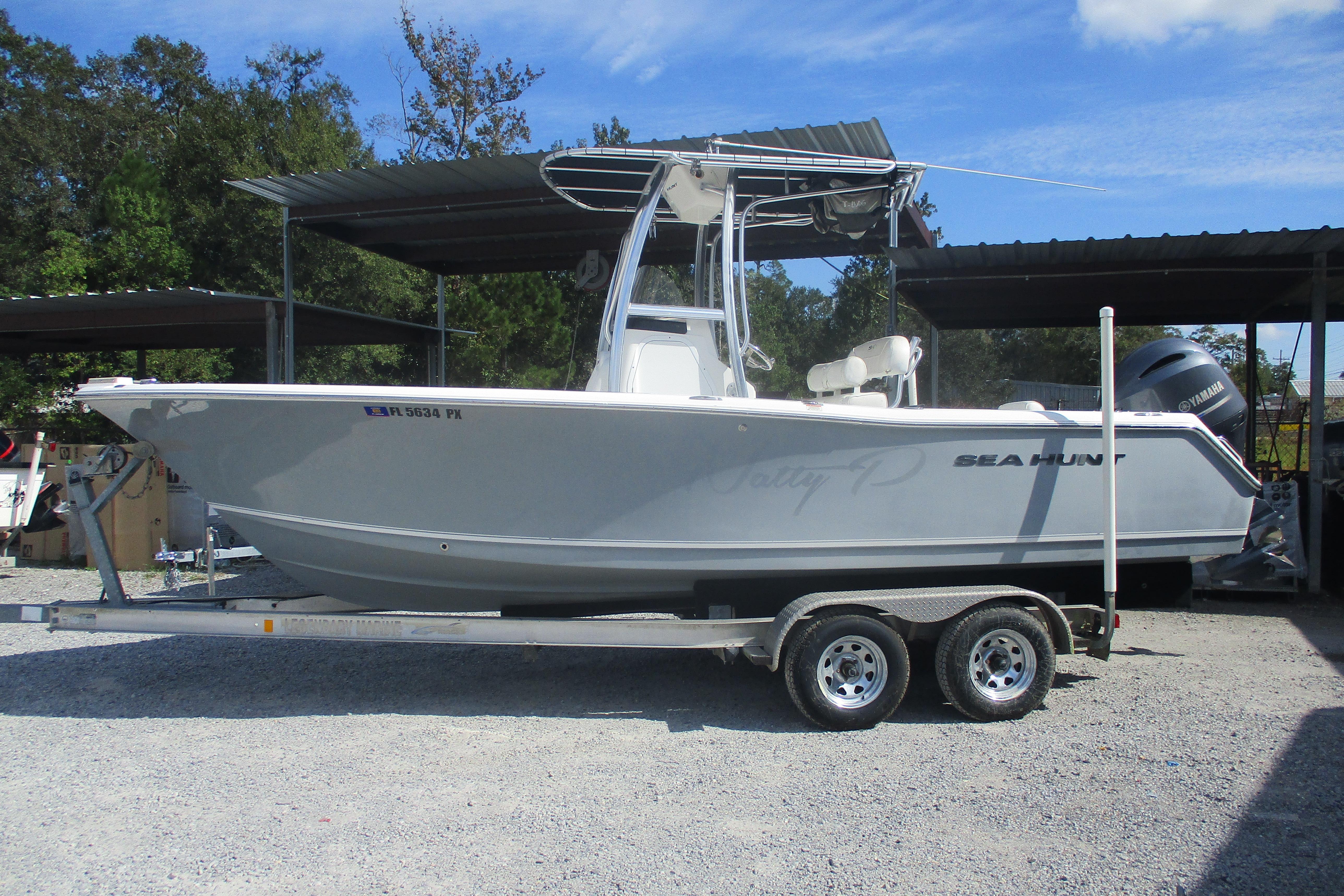 2015 Sea Hunt Triton 225