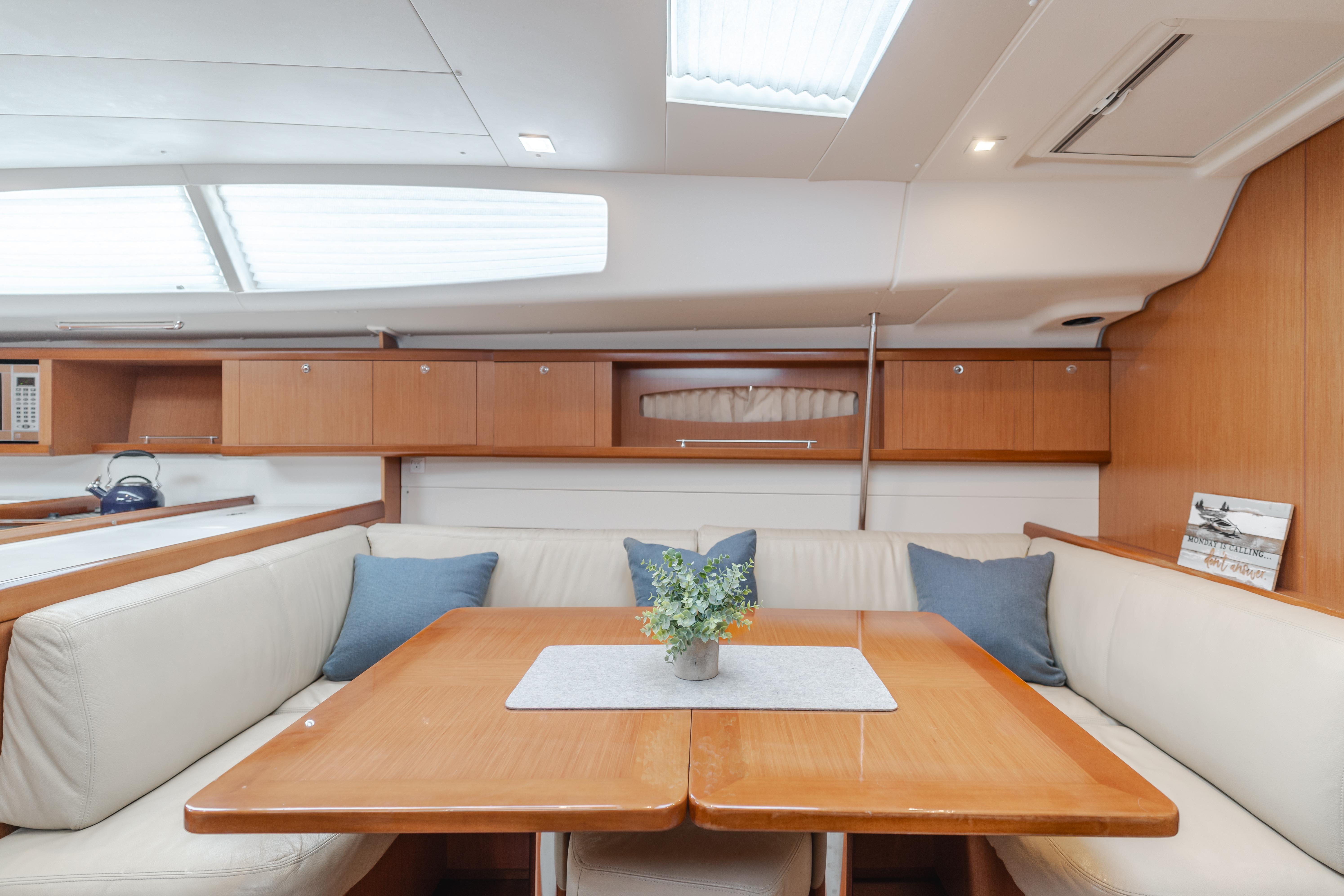 Yacht Photos Pics