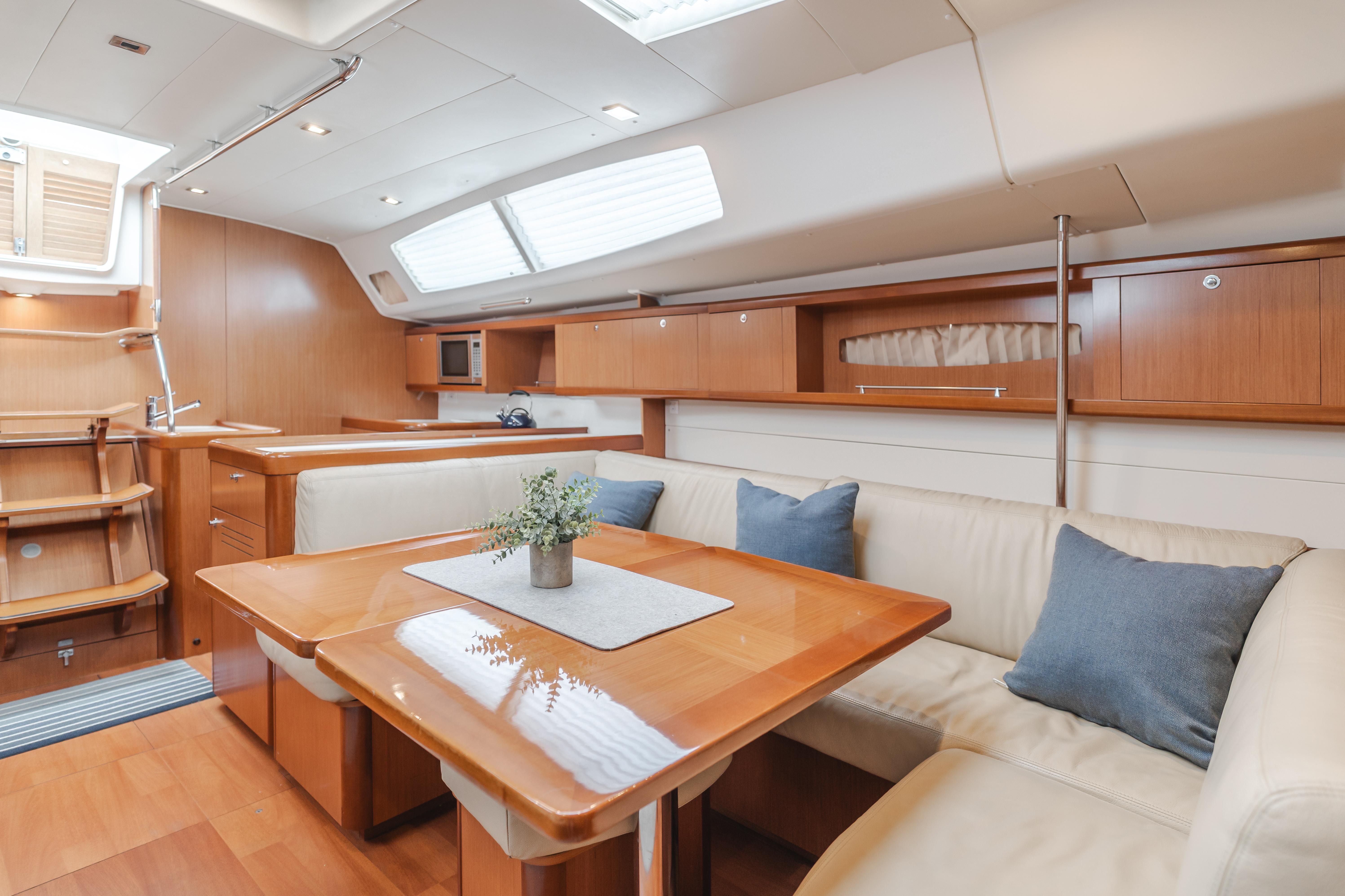 Yacht Photos Pics