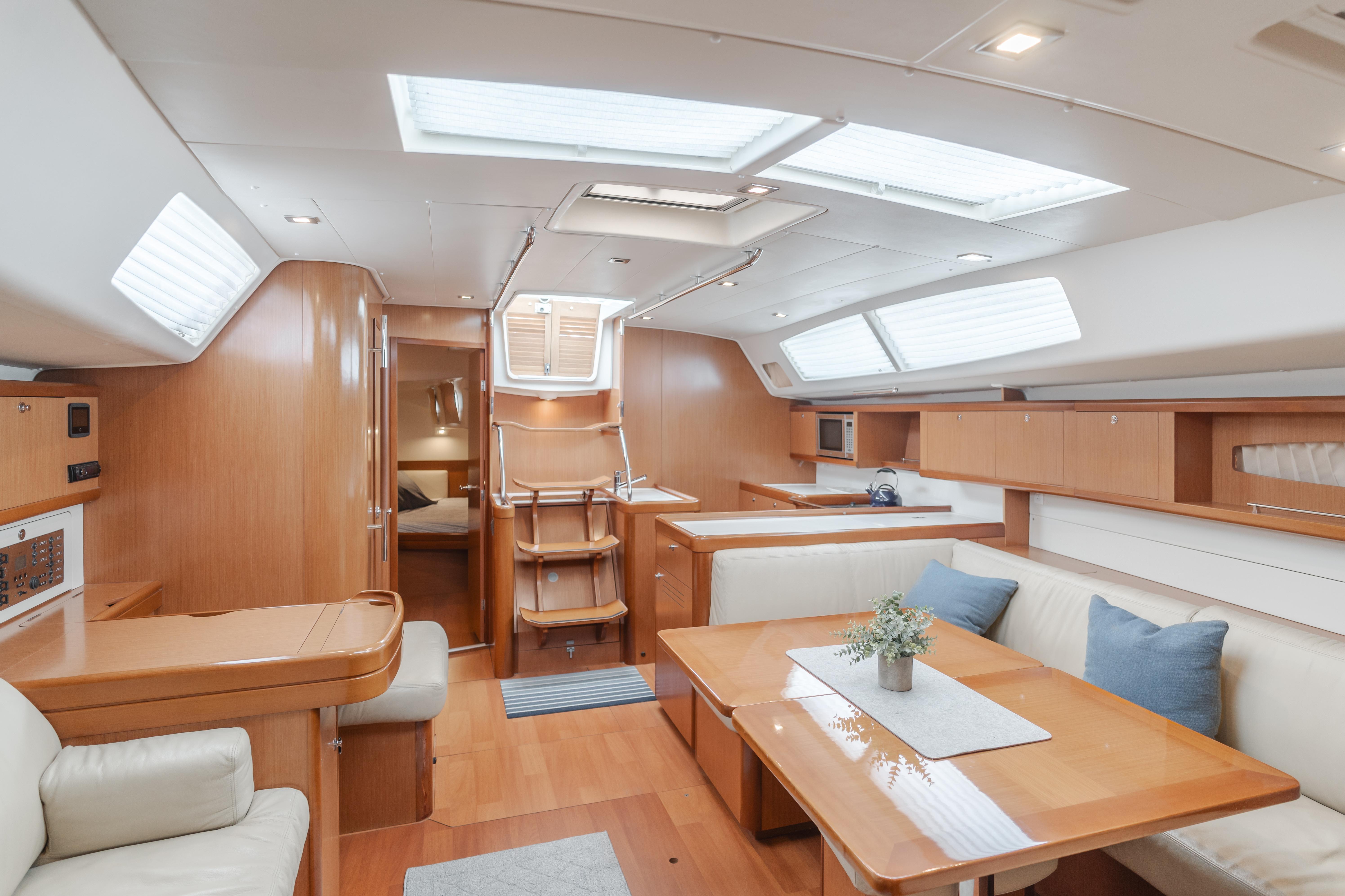 Yacht Photos Pics