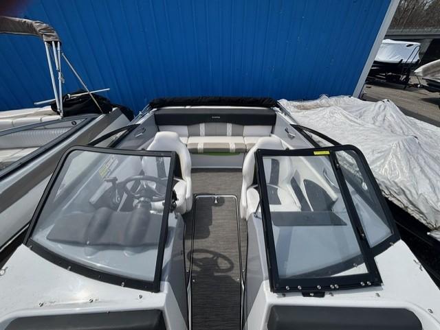 2021 Glastron GTS 185 Gallery