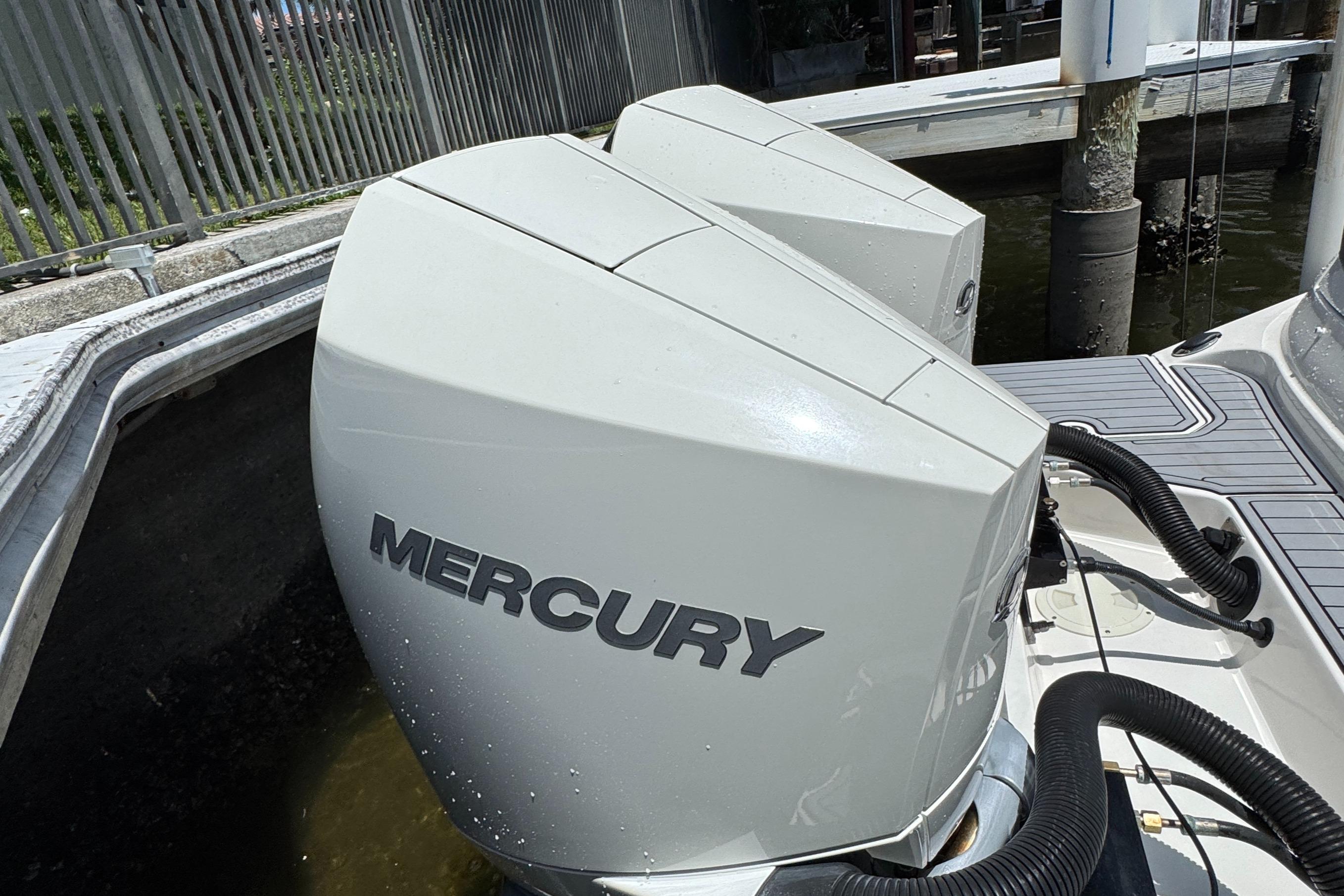 2021-sea-ray-sdx-290-outboard-power-9793648-20250514090101890-1_XLARGE