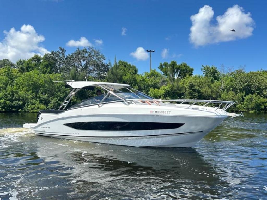 32.92′ Beneteau 2020