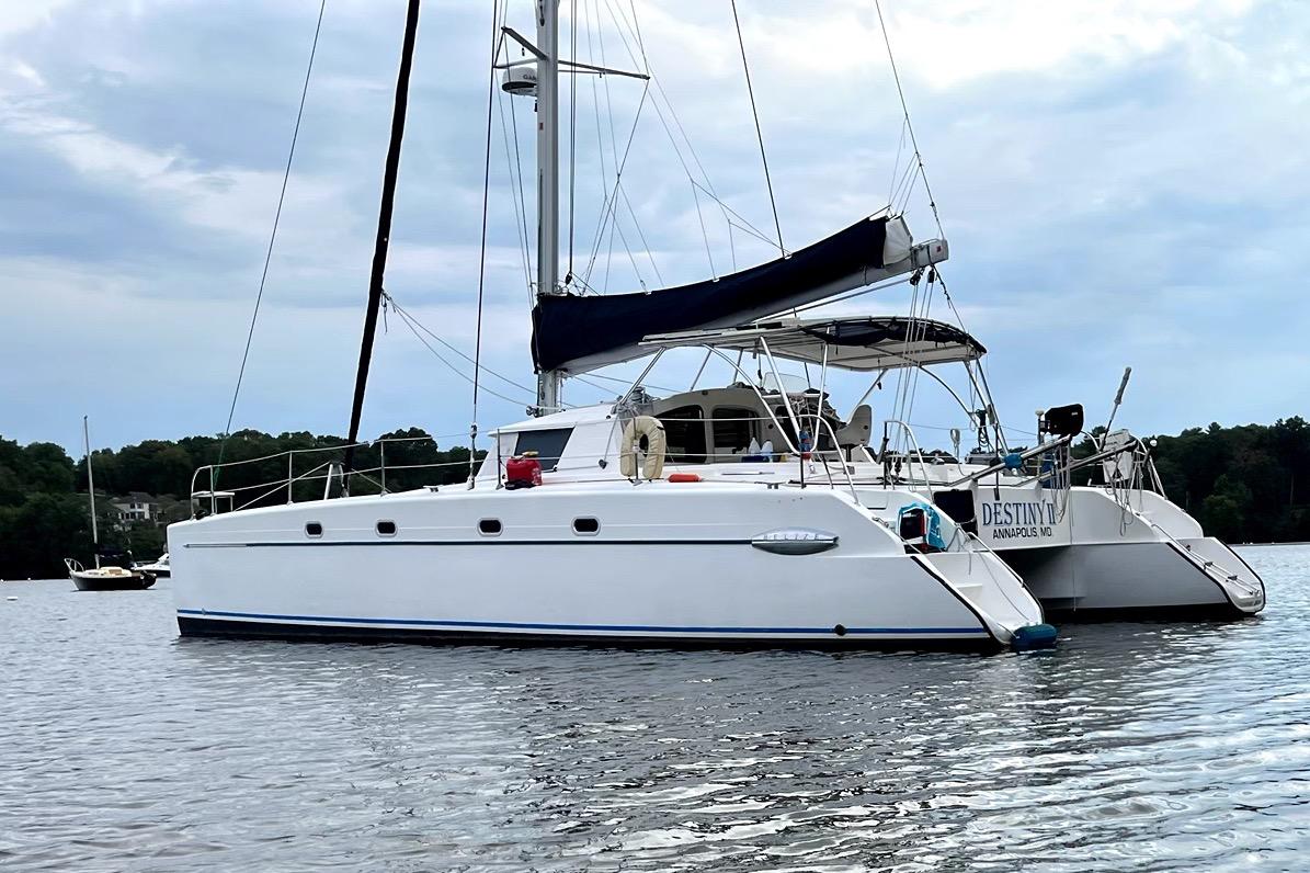 2000 Fountaine Pajot