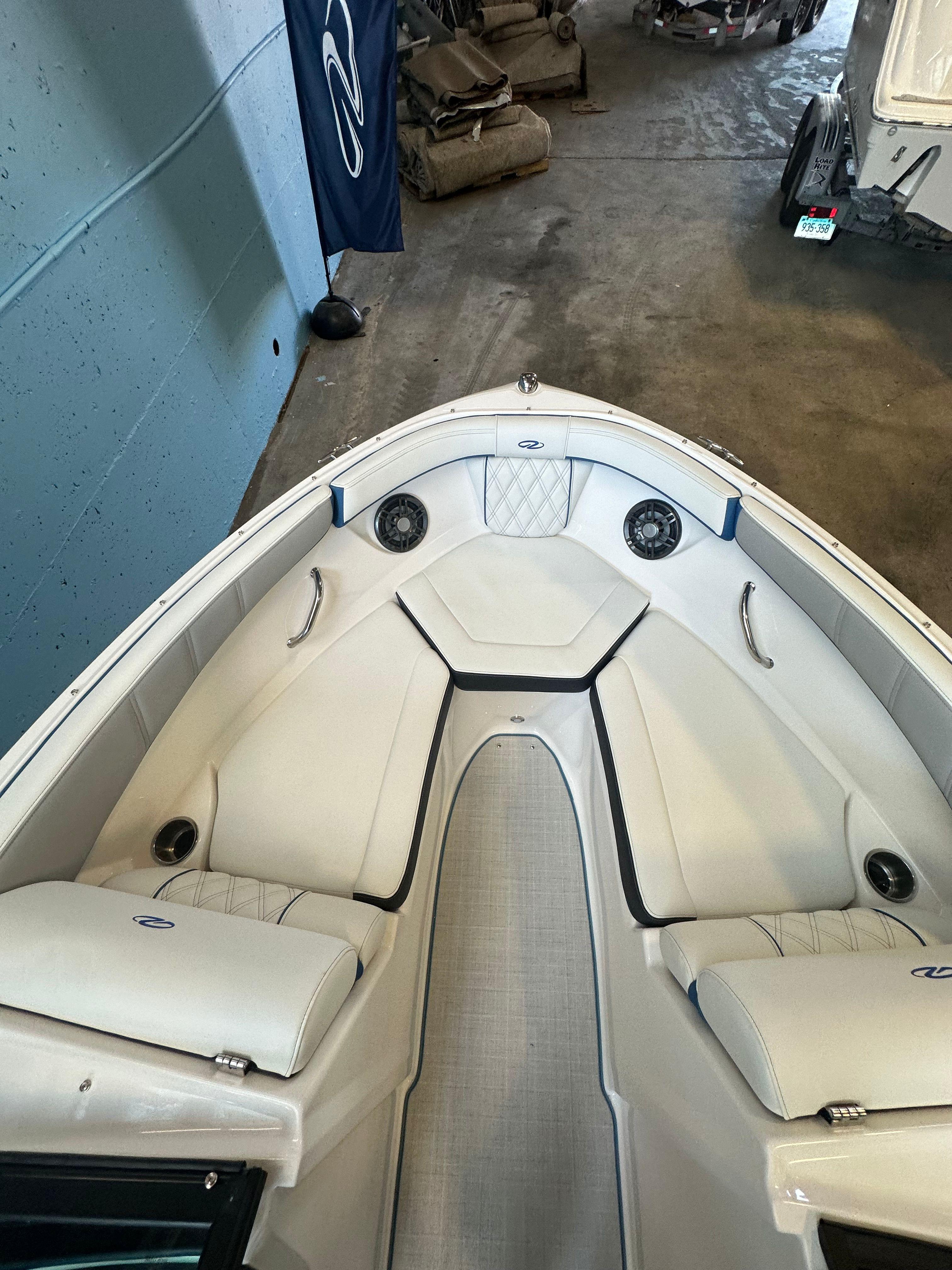 2025 Regal 2000ES Bowrider-16