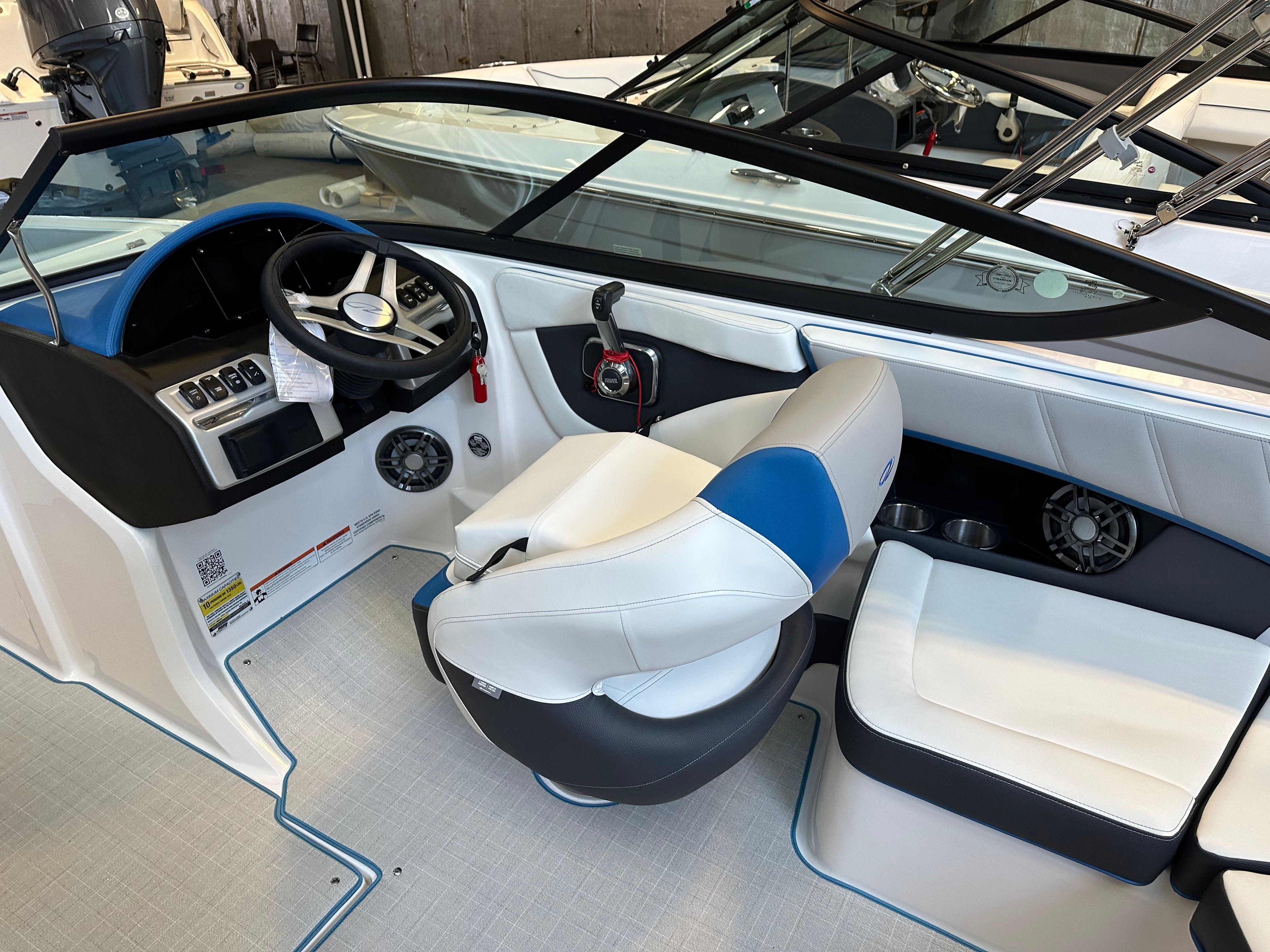 2025 Regal 2000ES Bowrider-11