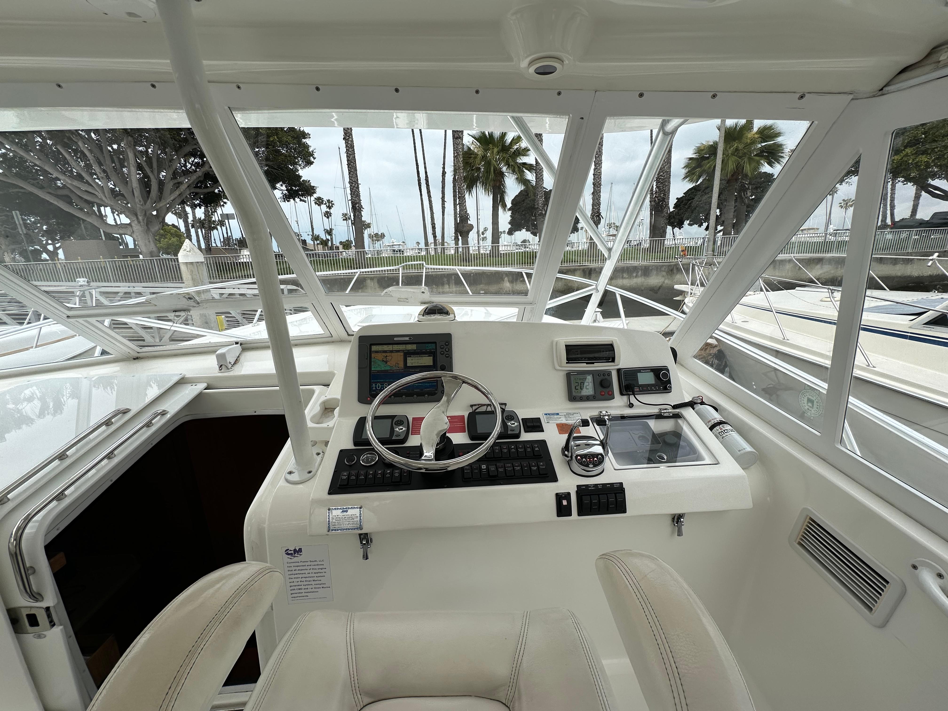 2007-luhrs-41-express-power-9773661-20250529141430072-1_XLARGE
