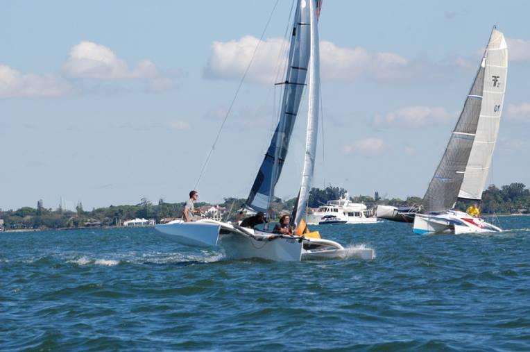 multi 23 trimaran