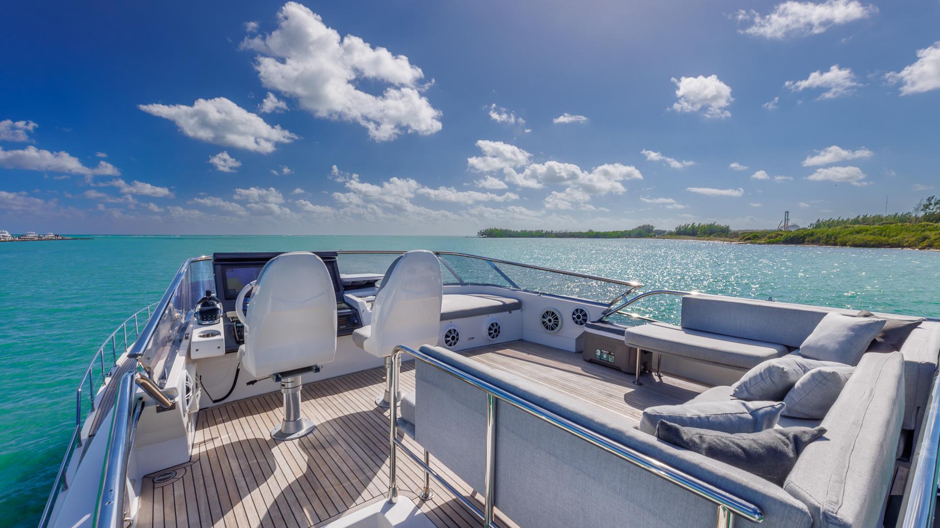 2016 Azimut 77S