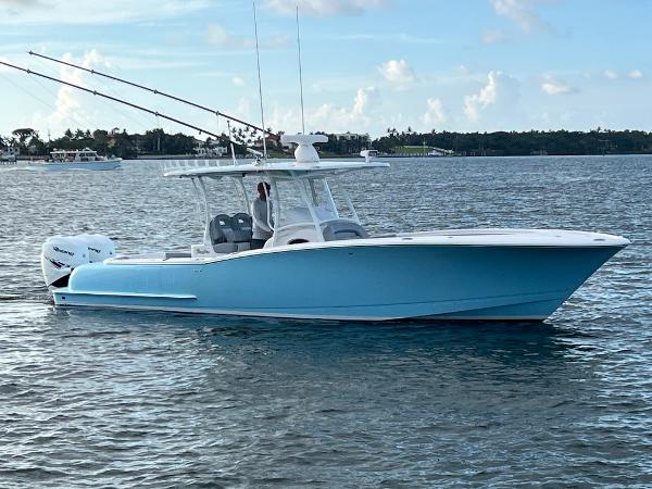 Photo of 2018 Mag Bay 34'