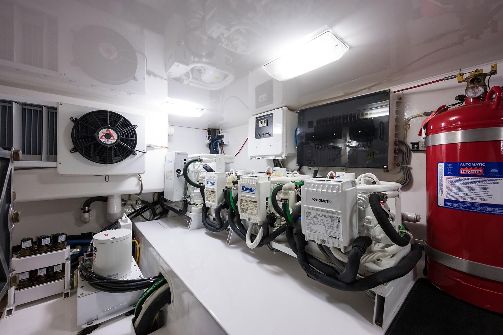 Viking 62 REEL DRAG - Engine Room