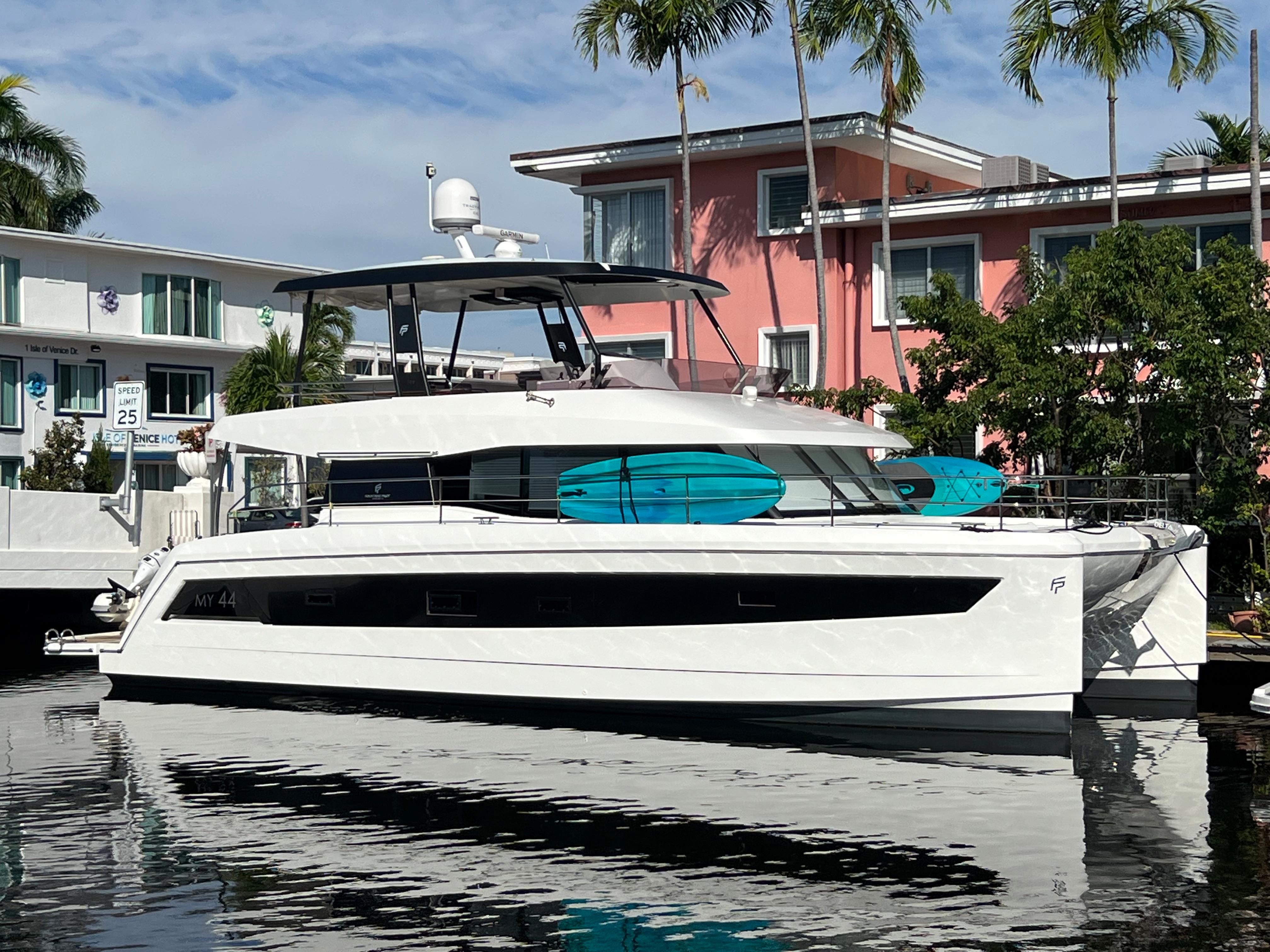 2021 Fountaine Pajot my 44