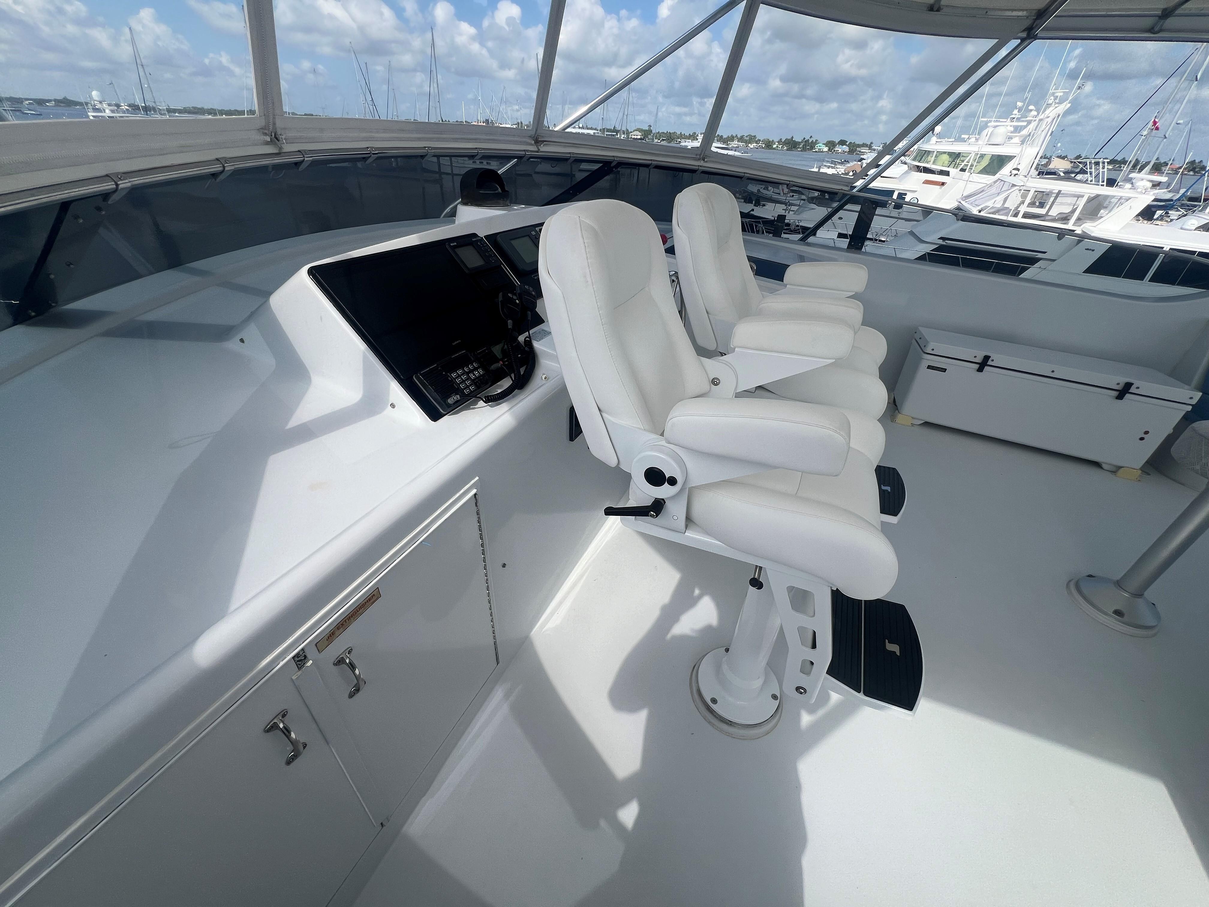 2001-hatteras-75-cockpit-motor-yacht-power-9623673-20250528125630552-1_XLARGE