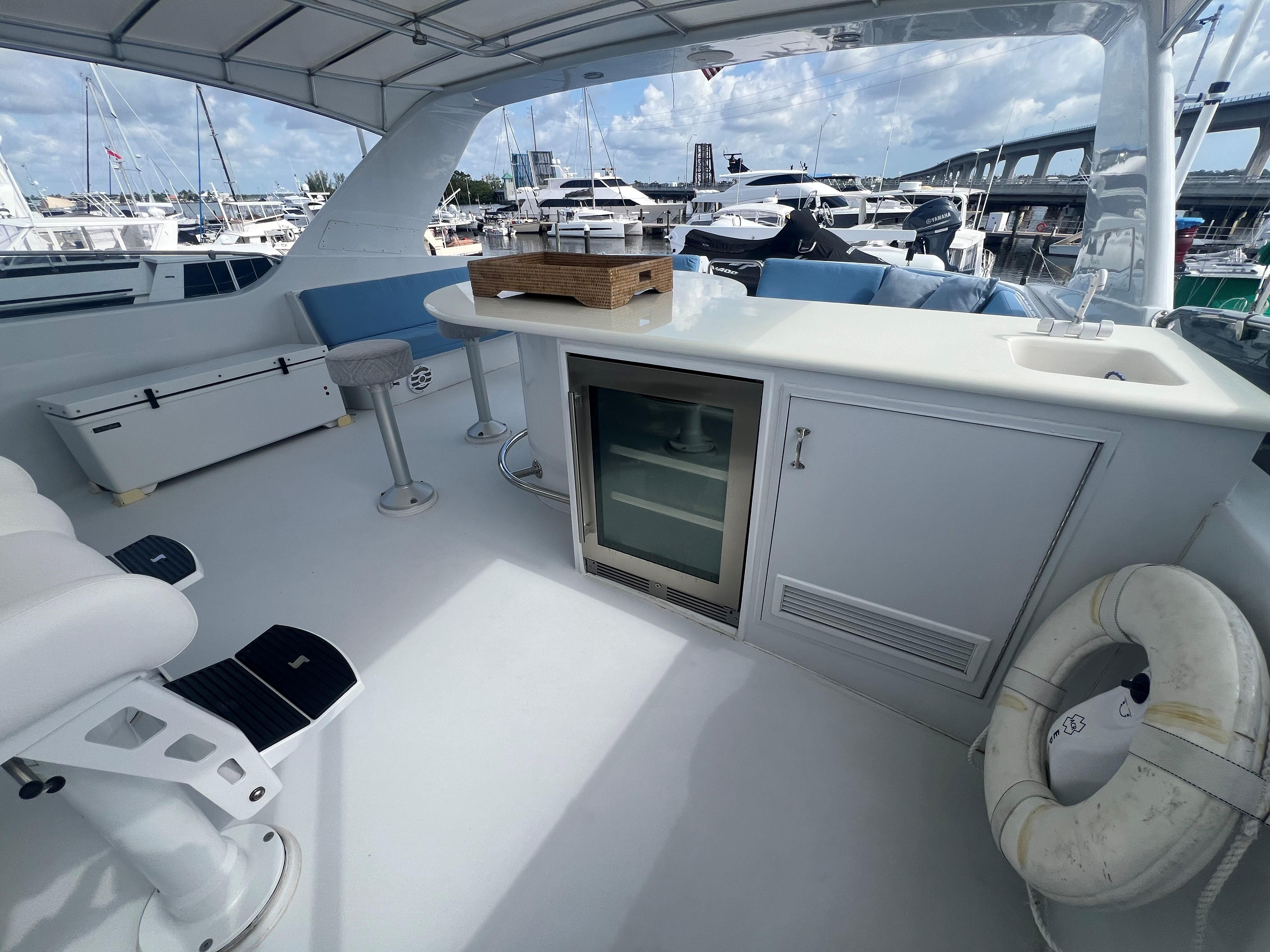 2001-hatteras-75-cockpit-motor-yacht-power-9623673-20250528125633623-1_XLARGE