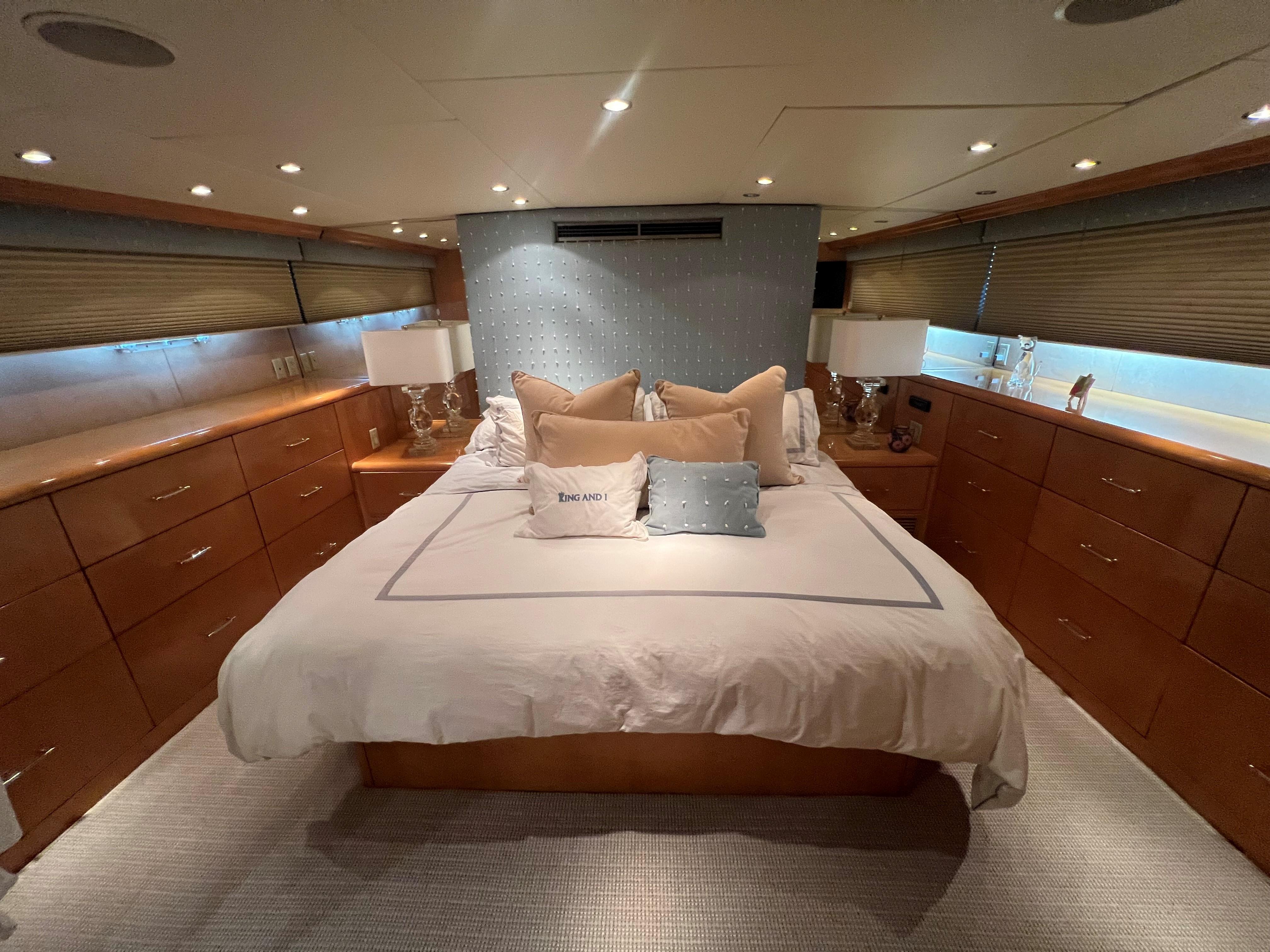 2001-hatteras-75-cockpit-motor-yacht-power-9623673-20250528130224478-1_XLARGE